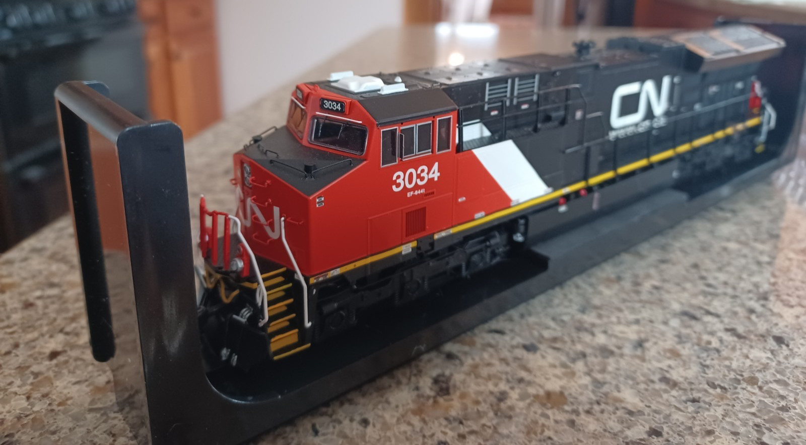 INTERMOUNTAIN-HO-ET44AC LOCO-W/ESU LOKSOUND-CANADIAN NATL-CAR#3034-497102S-08