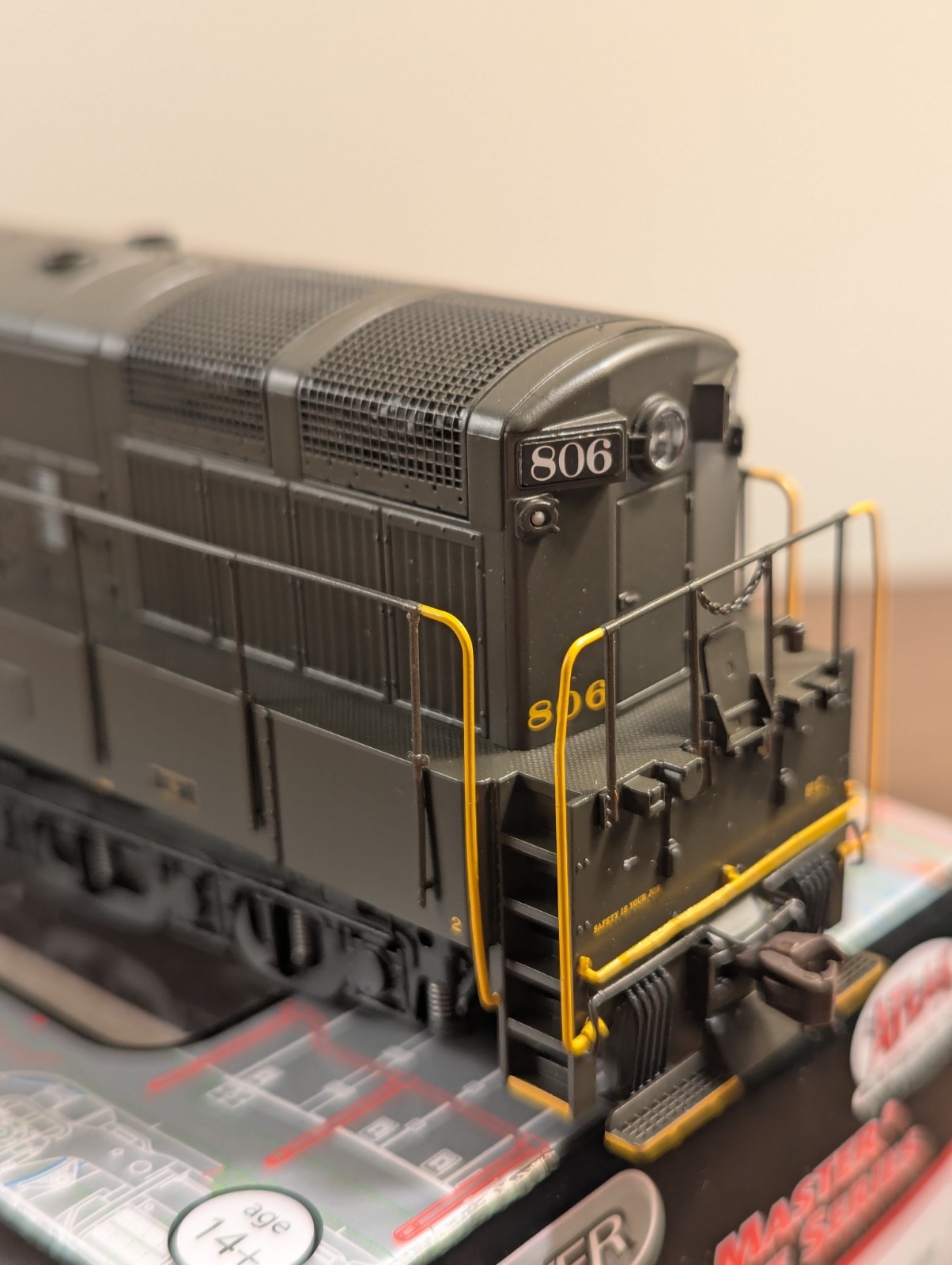 Atlas Master Silver Series HO Scale FM Trainmaster Reading #806 DCC Ready