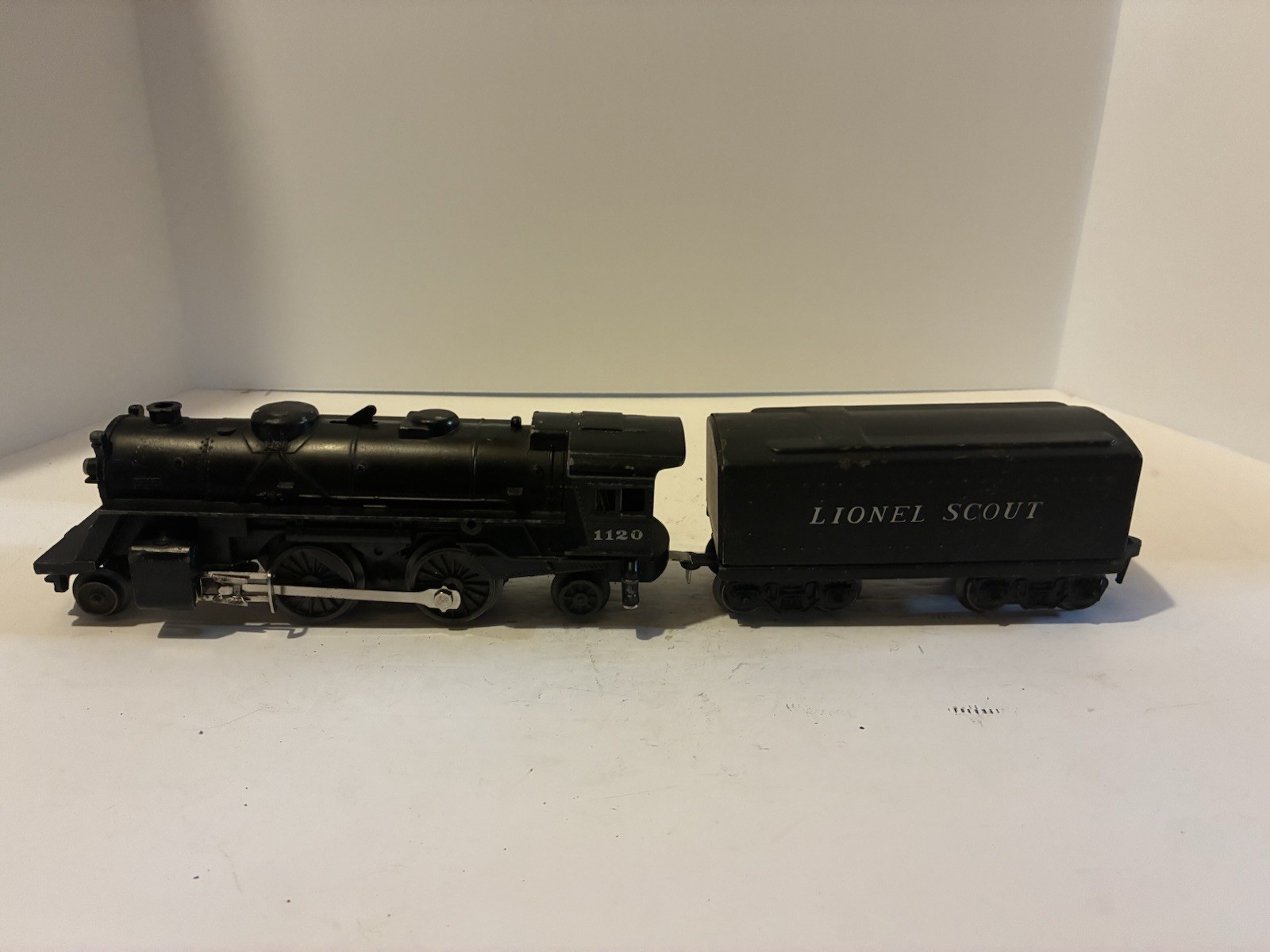 Lionel Post War 1120 Scout Locomotive And Tender. Tested See Description.