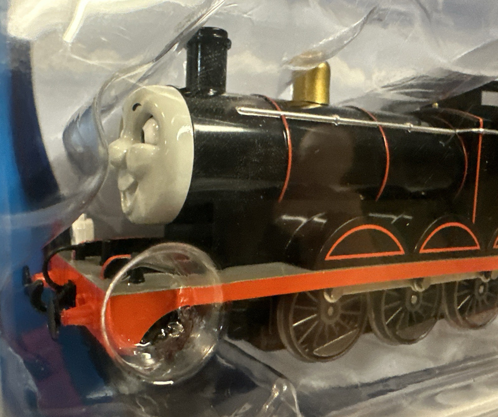 Bachmann HO Scale Thomas & Friends Origin James Engine W/ Moving Eyes #58822