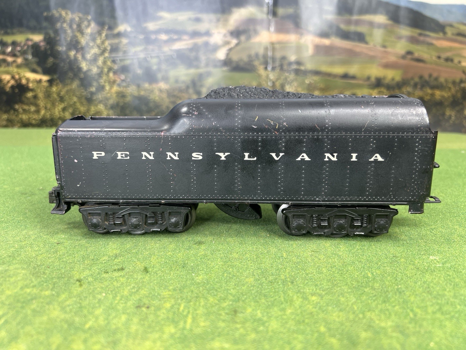 LIONEL POSTWAR #671 TURBINE LOCOMOTIVE WITH 2671WX WHISTLE TENDER – RUNS GREAT!!