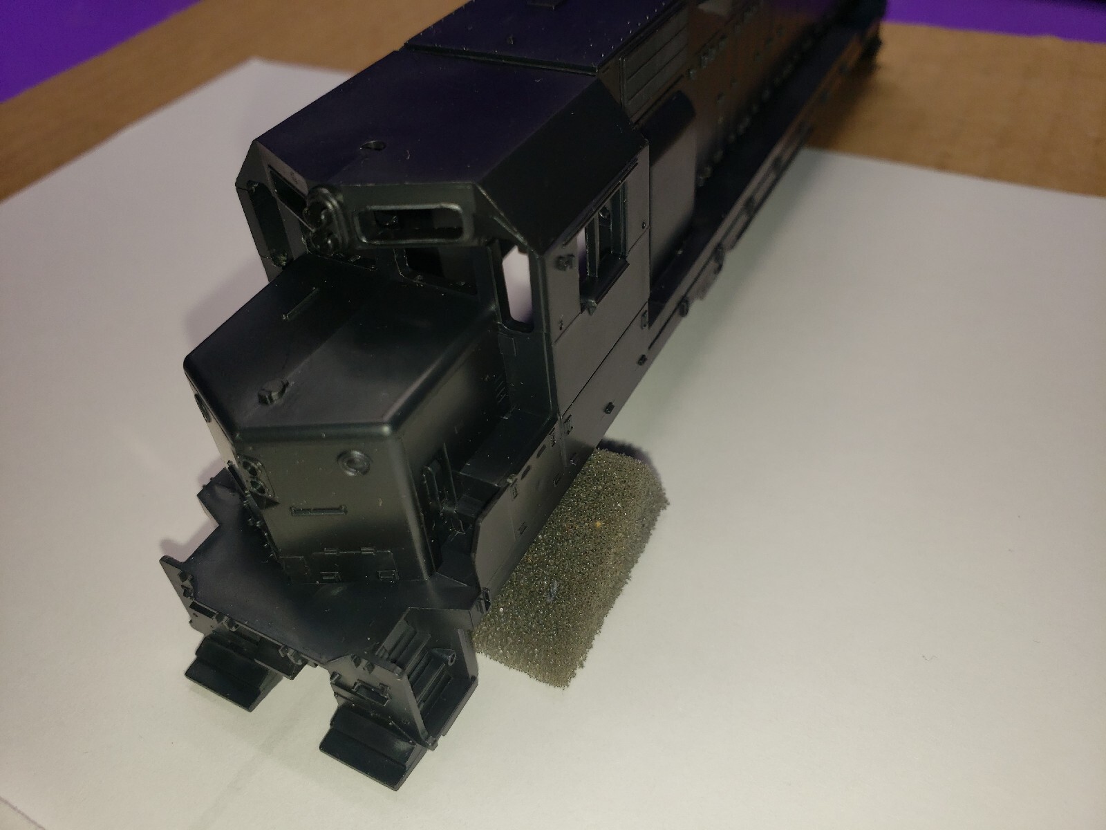 GP35 ATHEARN UNDECORATED SHELL ONLY Diesel LOCOMOTIVE Good condition