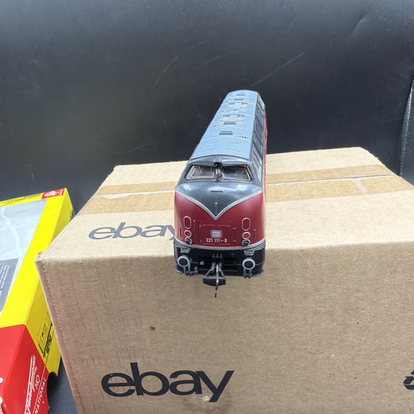 Fleischmann 4235 Diesel Locomotive Series 221 111-8 DB Gauge H0 Boxed READ