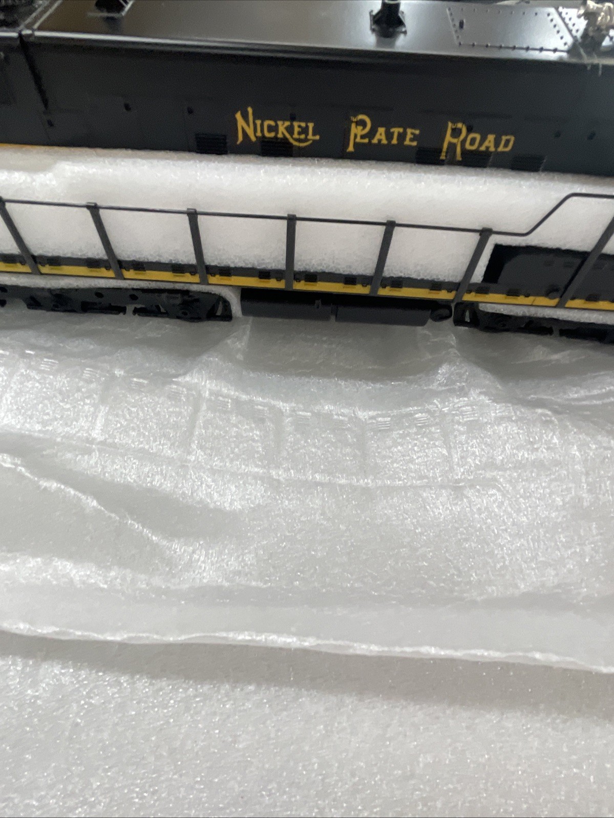 MTH MT-2110L Nickel Plate Road Cab No. 350 EMD SD-9 W/Proto OB Cab 350