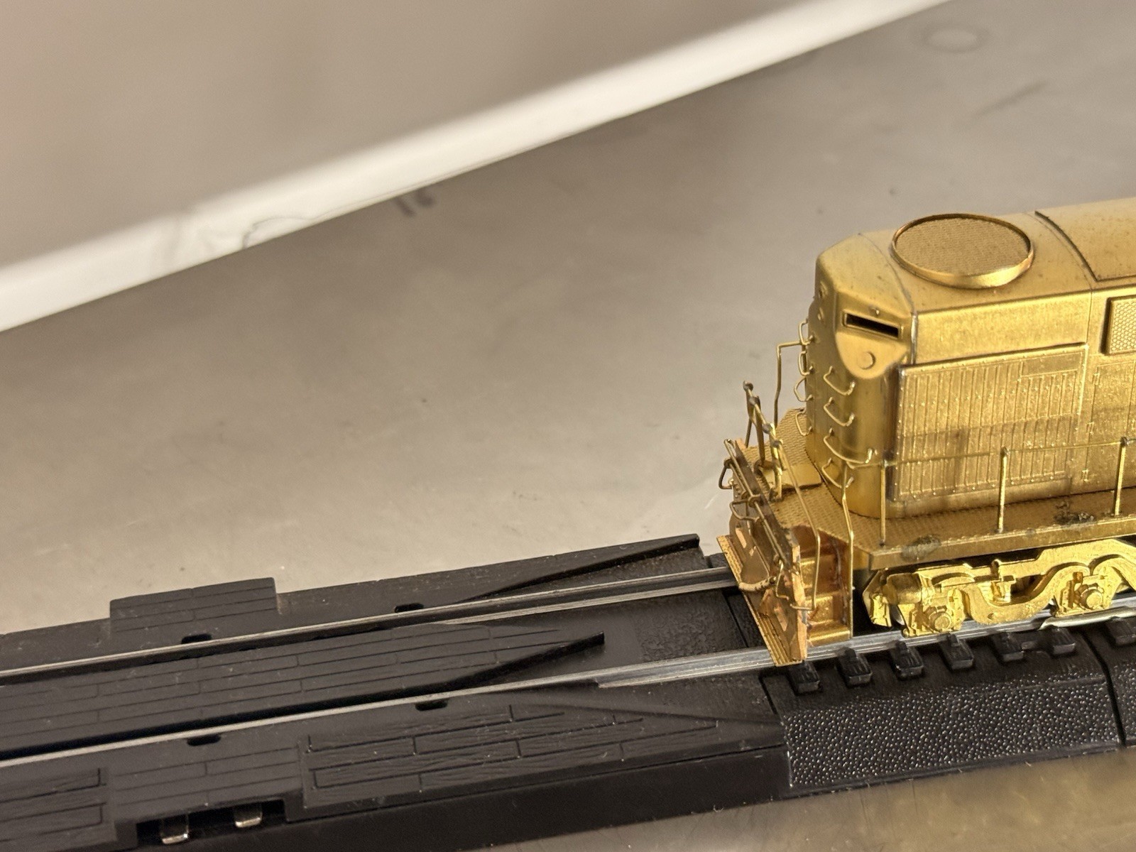 ALCO Models HO Brass ALCO DL-702 Diesel Locomotive D-124L KMT Japan