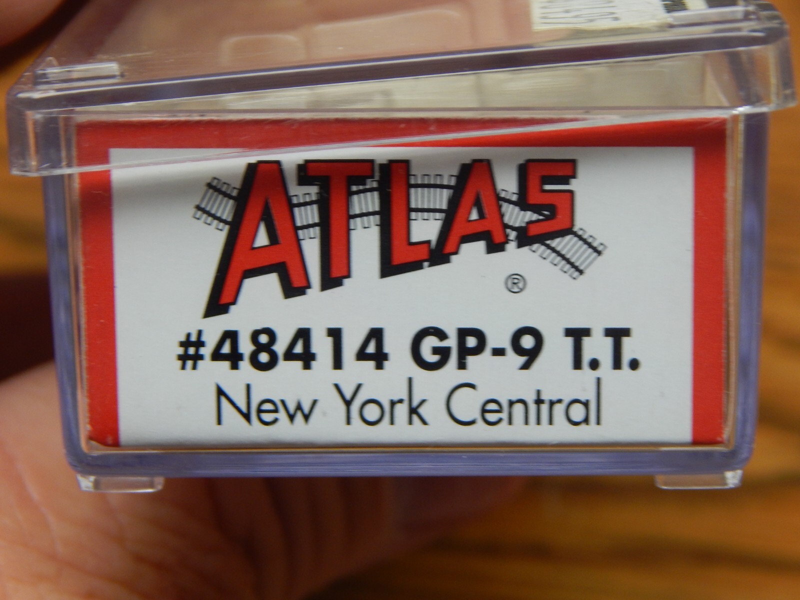 ATLAS 48414 NEW YORK CENTRAL GP-9 TT DIESEL LOCOMOTIVE USED VERY LITTLE W/BOX N