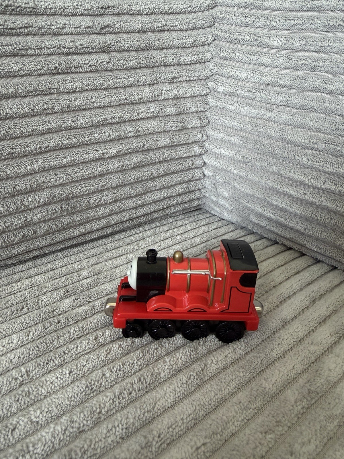 Thomas & Friends James Red Engine Take Along Mattel Tested Works