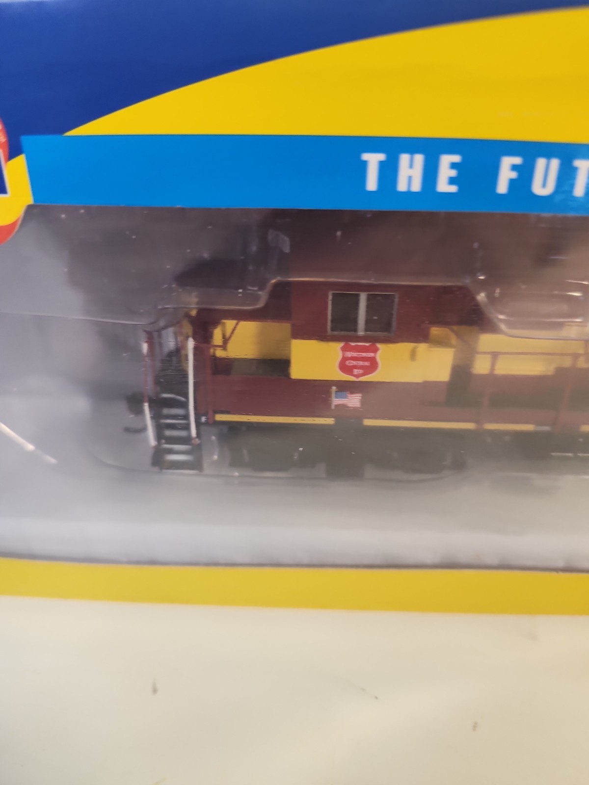 Athearn HO Wisconsin Central 2001 EMD GP38-2 #2001 – DCC Quick Plug 78889
