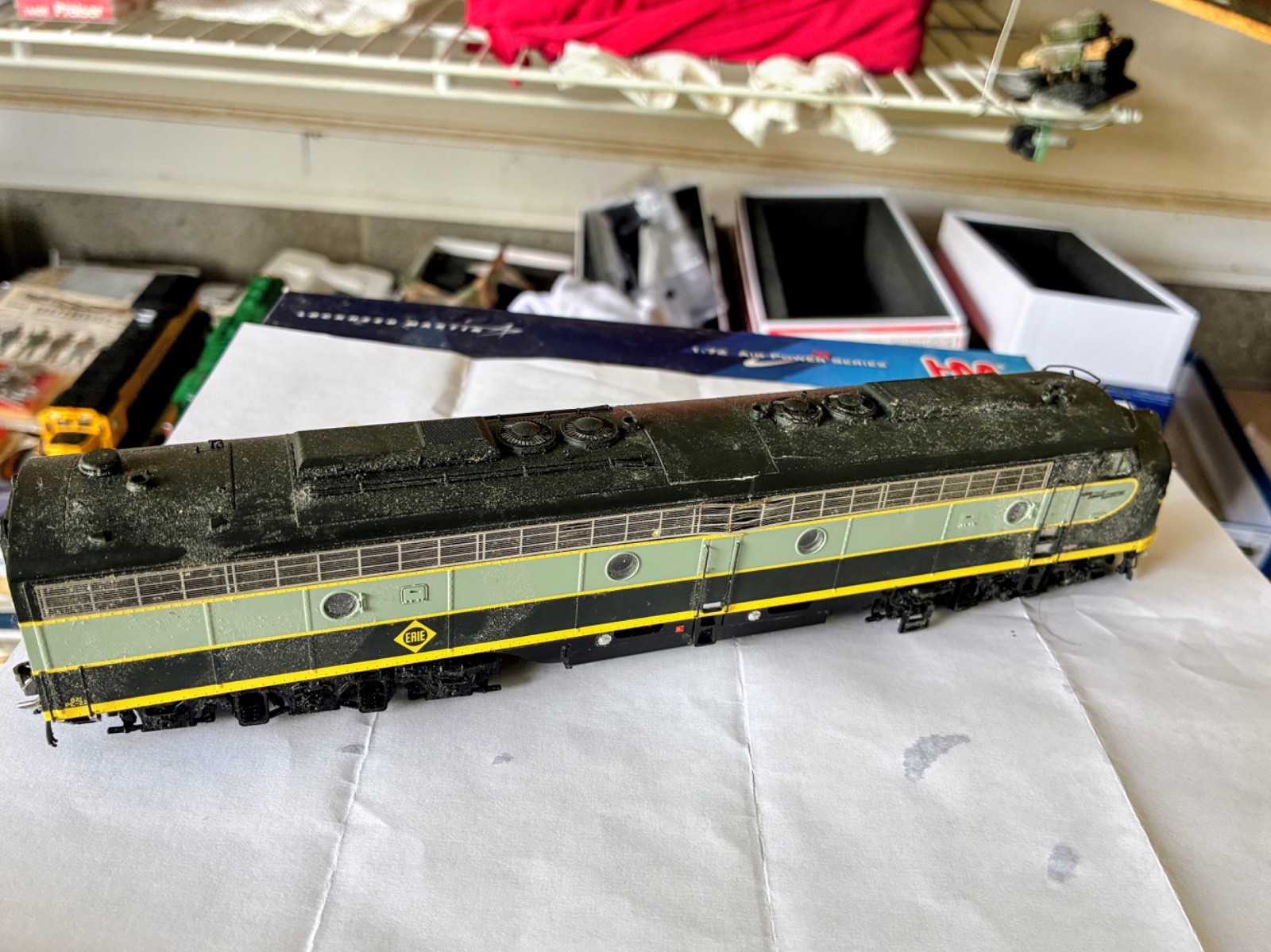 Rapido ho E-8 Erie railroad #821