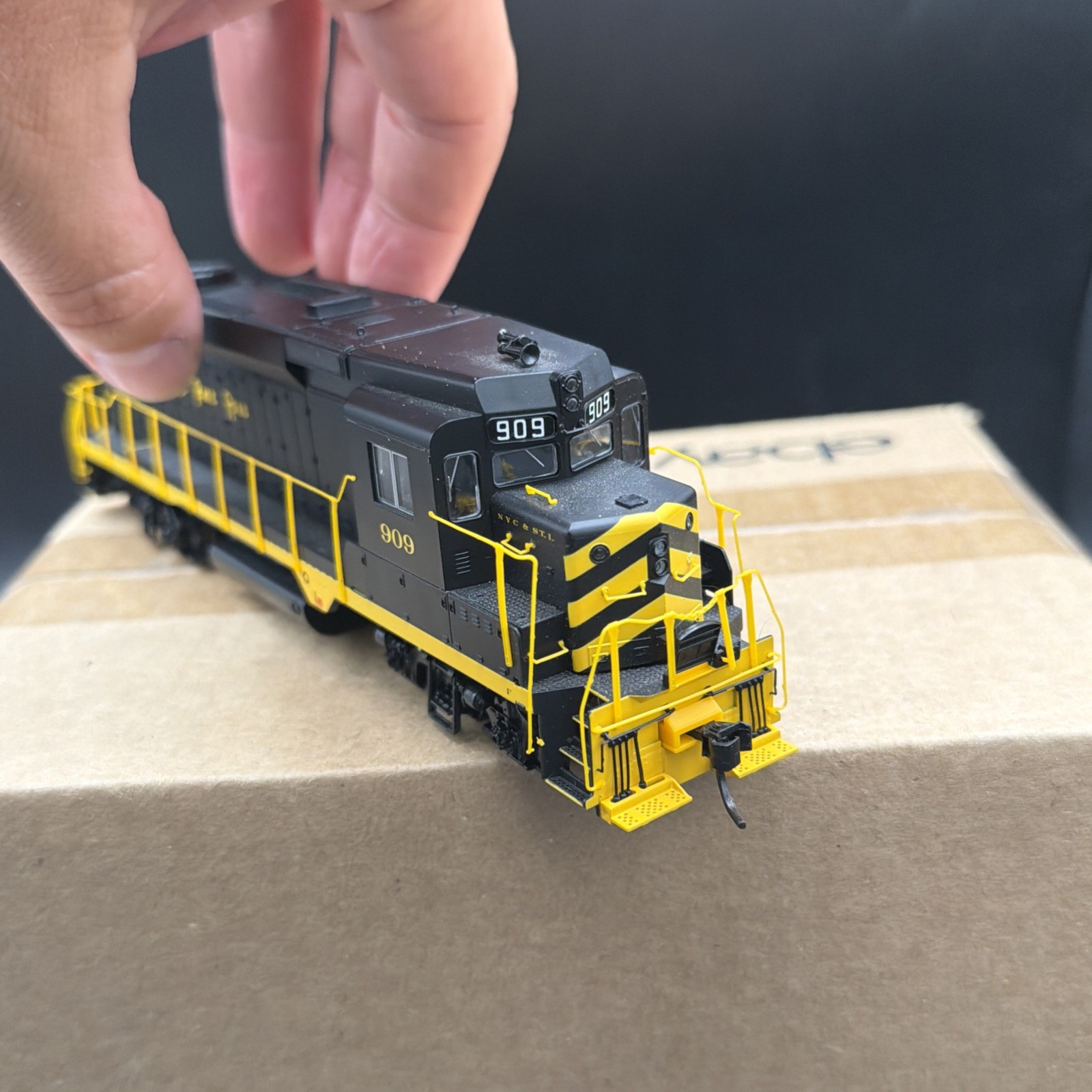 HO Proto 2000 Nickel Plate Road GP30 Diesel Locomotive #909 W/ DCC
