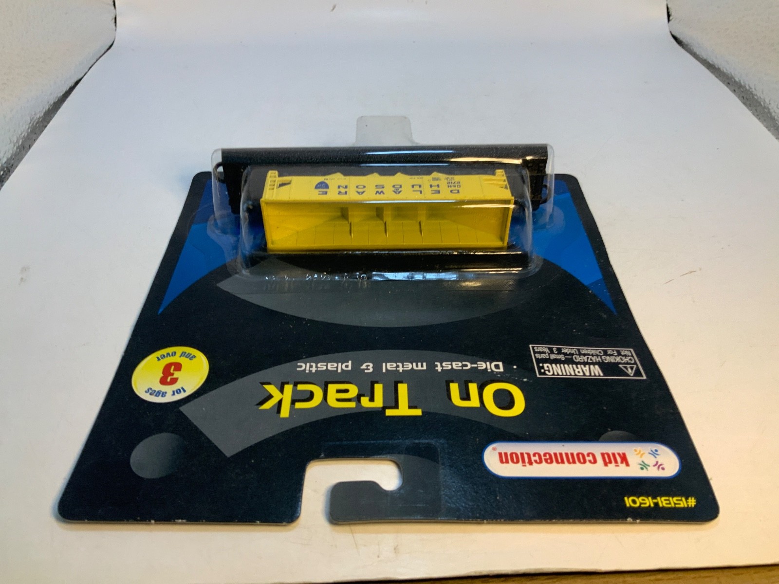 New Kid Connection On Track Yellow Delaware HUDSON train car Die-Cast