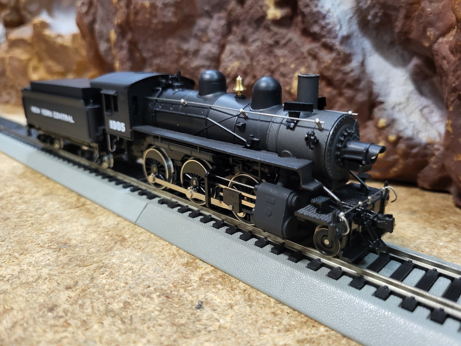 IHC M518 HO Scale 2-6-0 Mogul New York Central NYC #1905, $7/$3/$15 Ship