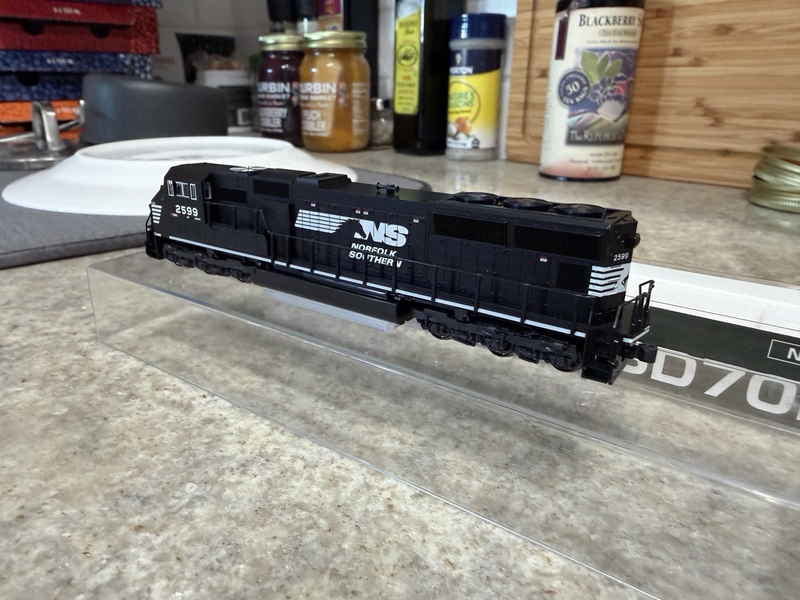 KATO N-Scale #176-7502 EMD SD70M NS NORFOLK SOUTHERN #2599 – Horse Head – RARE