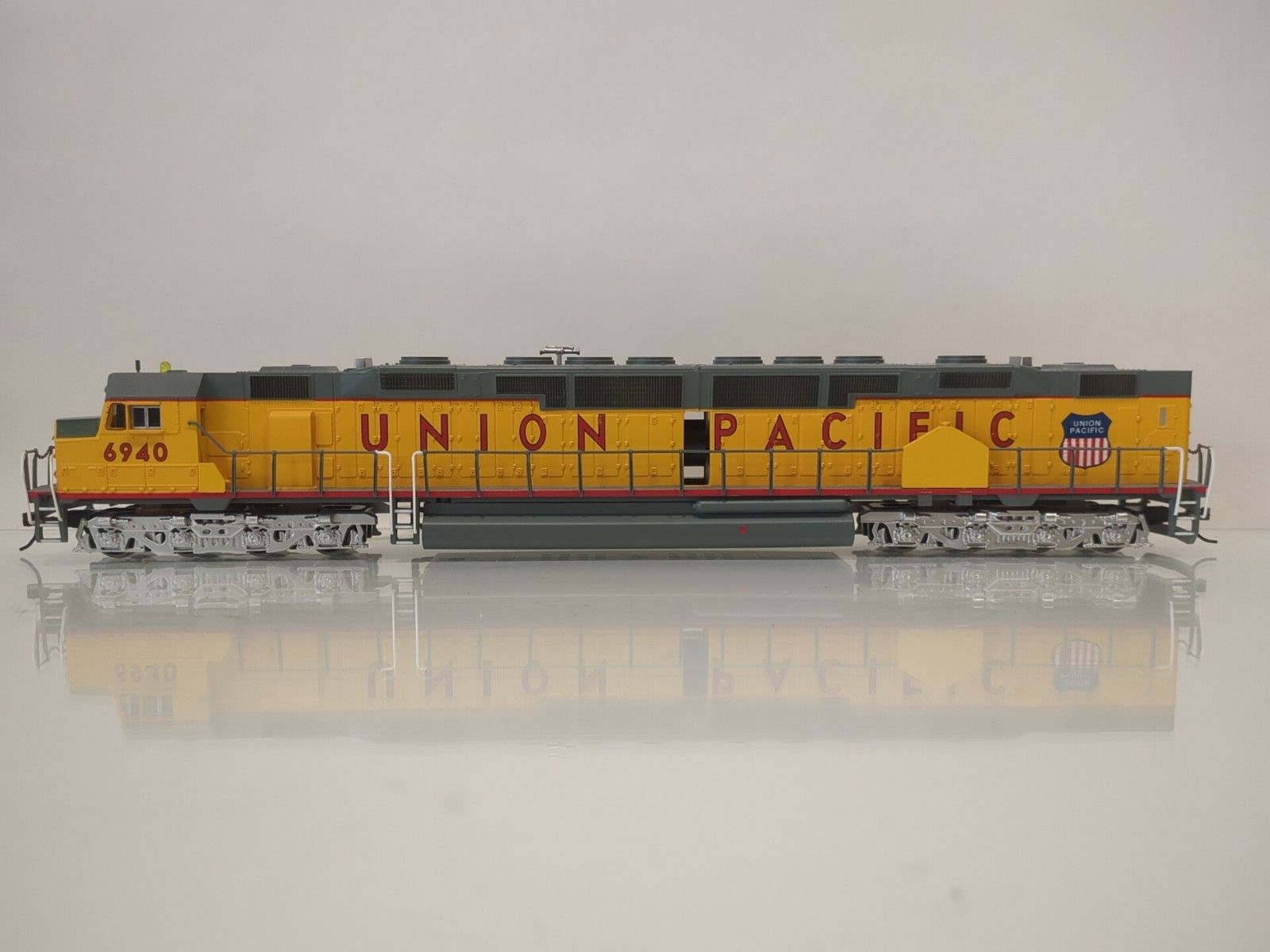 Bachmann 65103 HO EMD DD40AX DCC & Sound Union Pacific #6940
