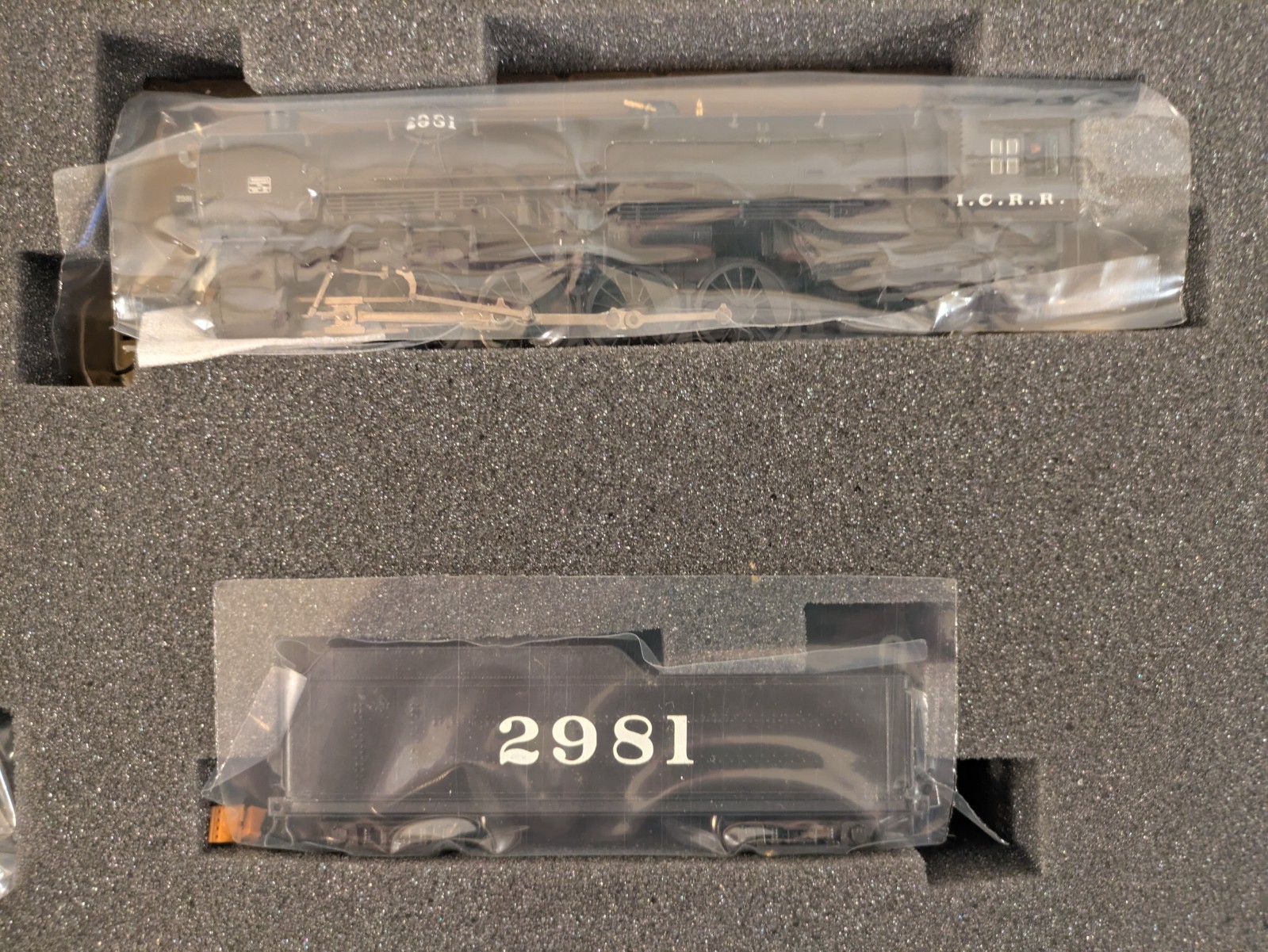 HO USRA 4-8-2 w/ Tender Heavy Mountain Illinois Central DCC Ready NIB NOS #82506