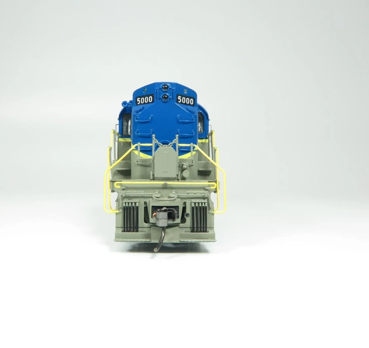 HO RS-11 (DC/Silent): Delaware & Hudson – Lightning Stripe: #5000