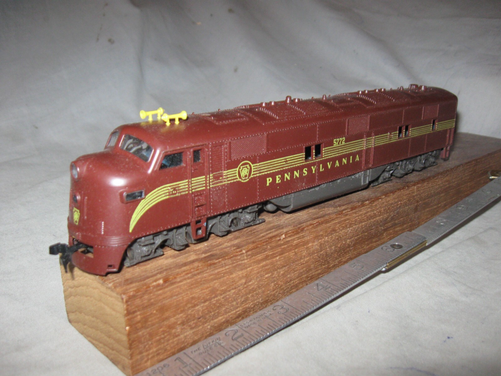 X9695 HO MODEL POWER PENNSYLVANIA RR 5772 EMD E7A DIESEL LOCO