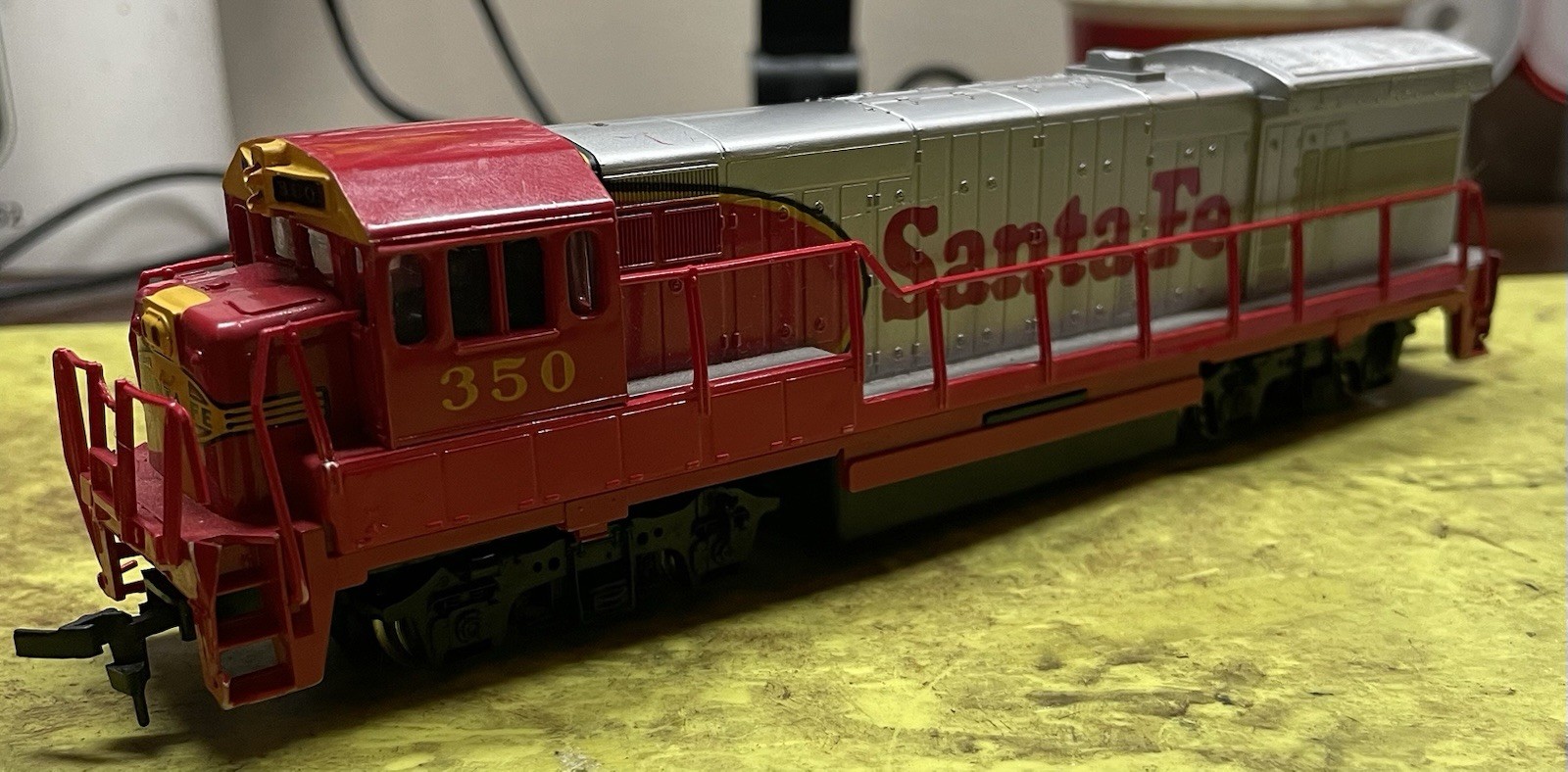 Bachmann HO Sante Fe #350 GE U36-B Locomotive Diesel Engine Serviced Lot A36