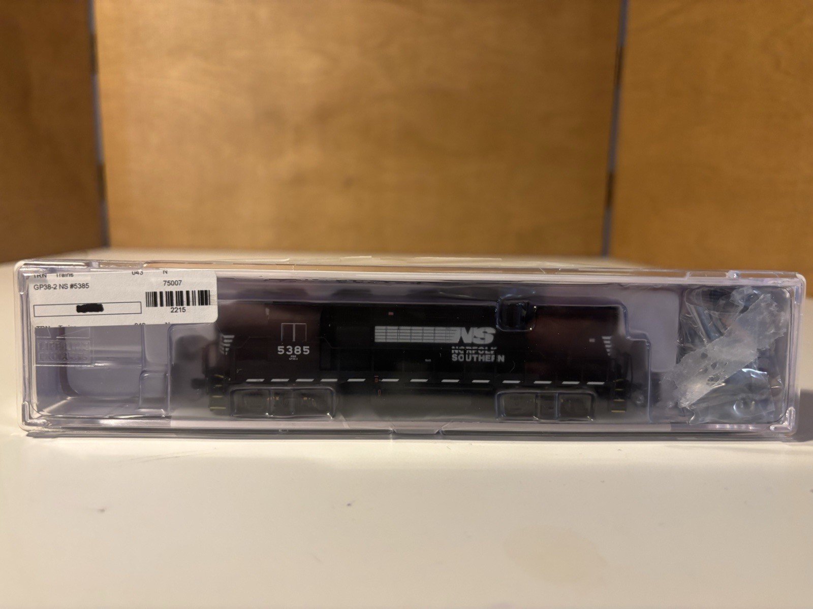 Walthers Proto N Scale GP38-2 Locomotive Norfolk Southern #5385 #920-75007 NIB