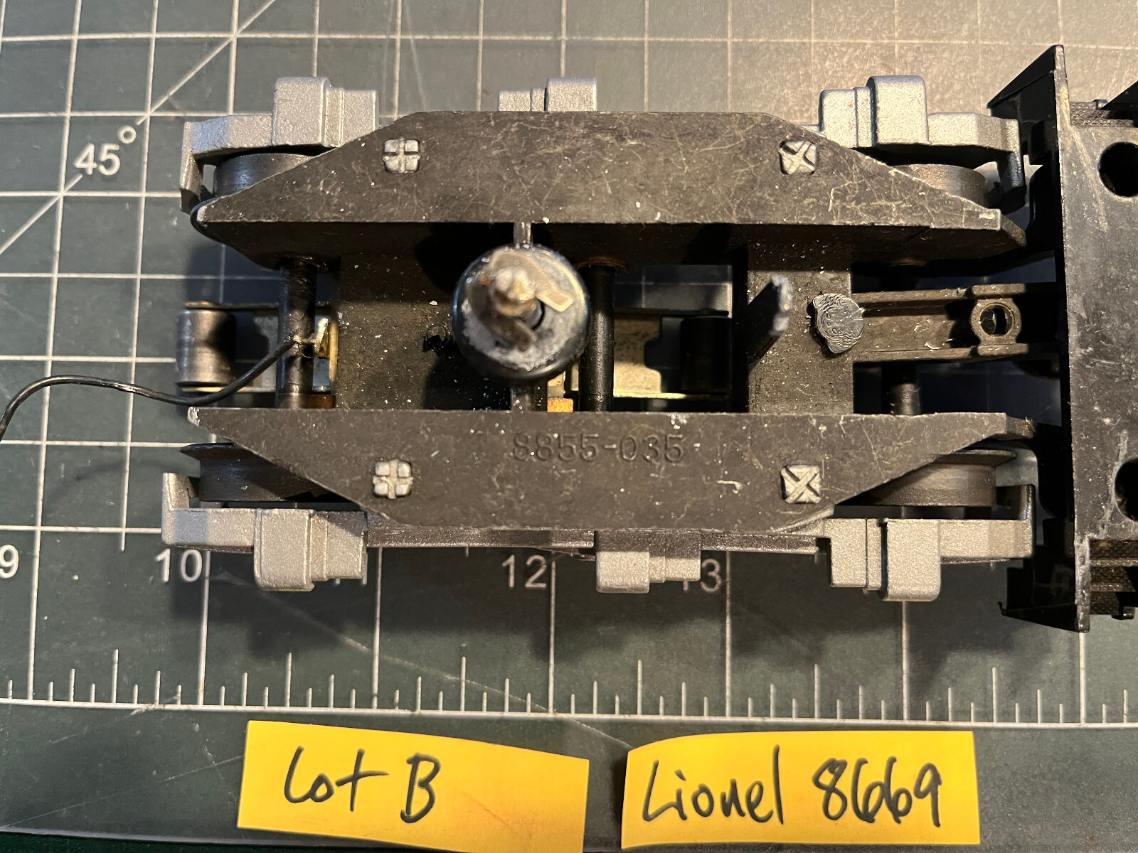 Lionel Train 8669 U36B Diesel Locomotive 8855-035 TRUCK WHEEL SET PART LOT B