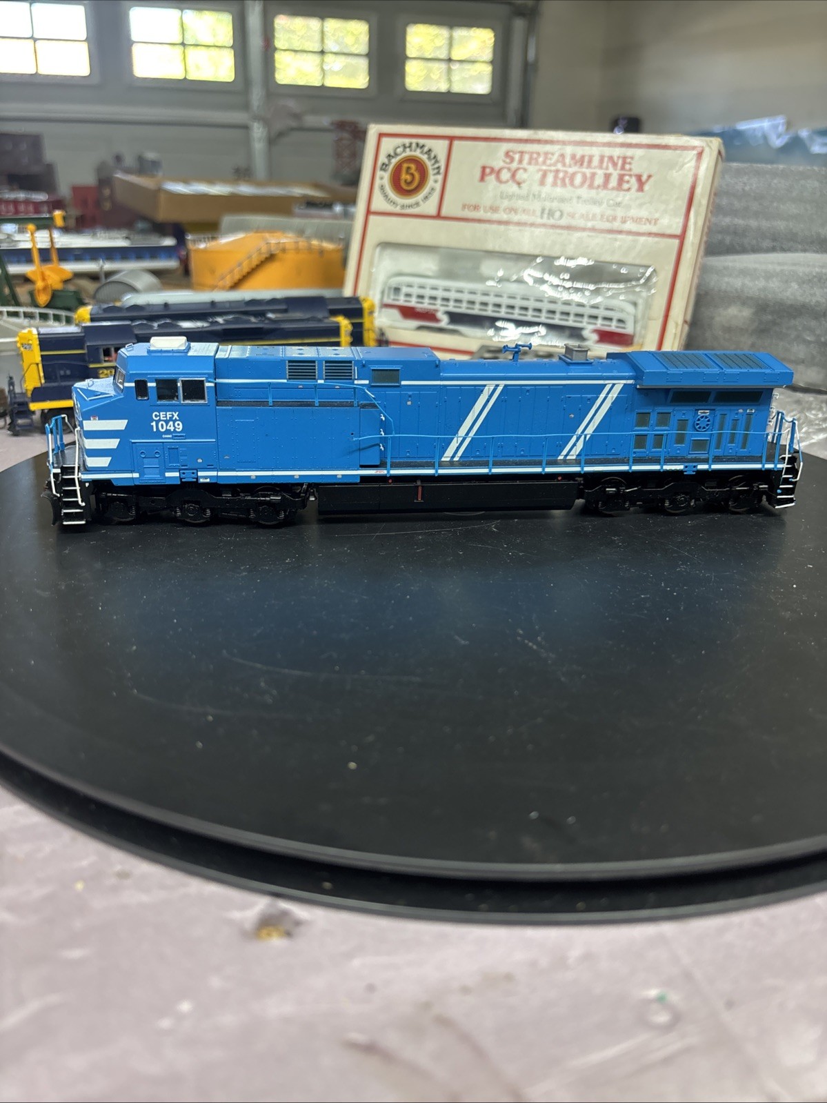 Ho Scale Athearn CEFX #1049 Dash 9 – Runs In Wrong Box