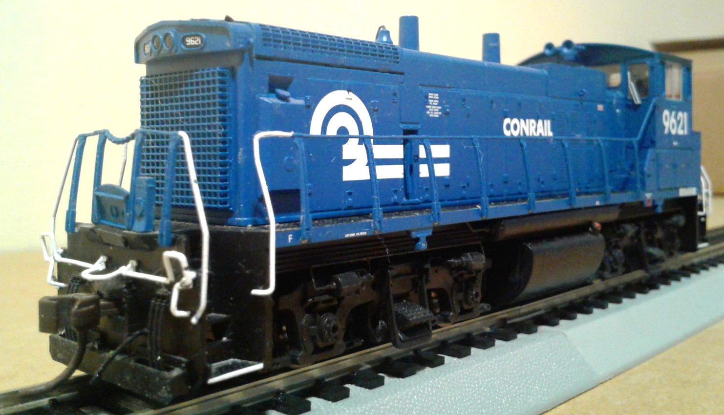 HO SCALE ATLAS MASTER SILVER EMD MP15DC CONRAIL #9621 NO BOX