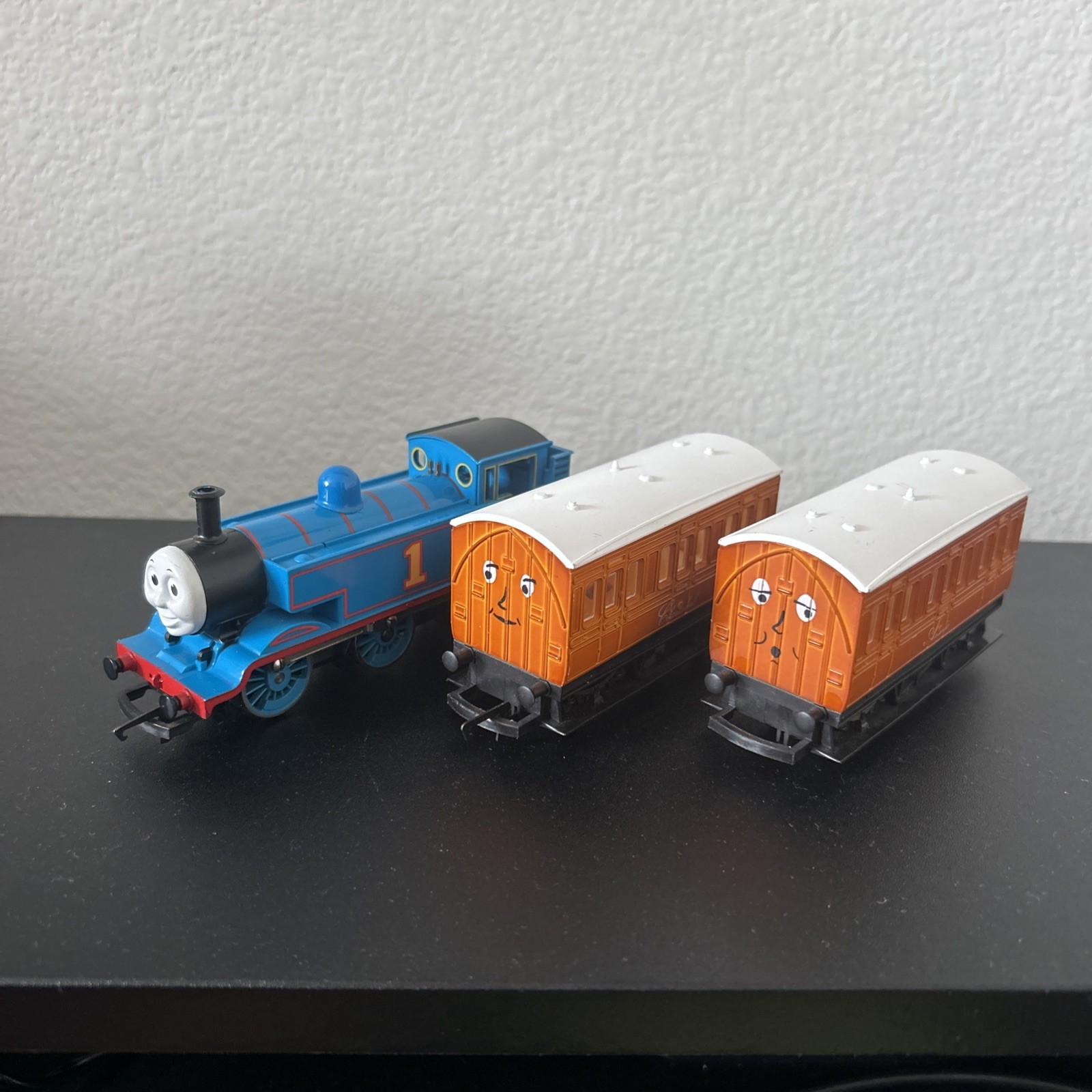 Thomas & Friends Hornby Thomas And Annie and Clarebel Working HO/OO SCALE Rare!