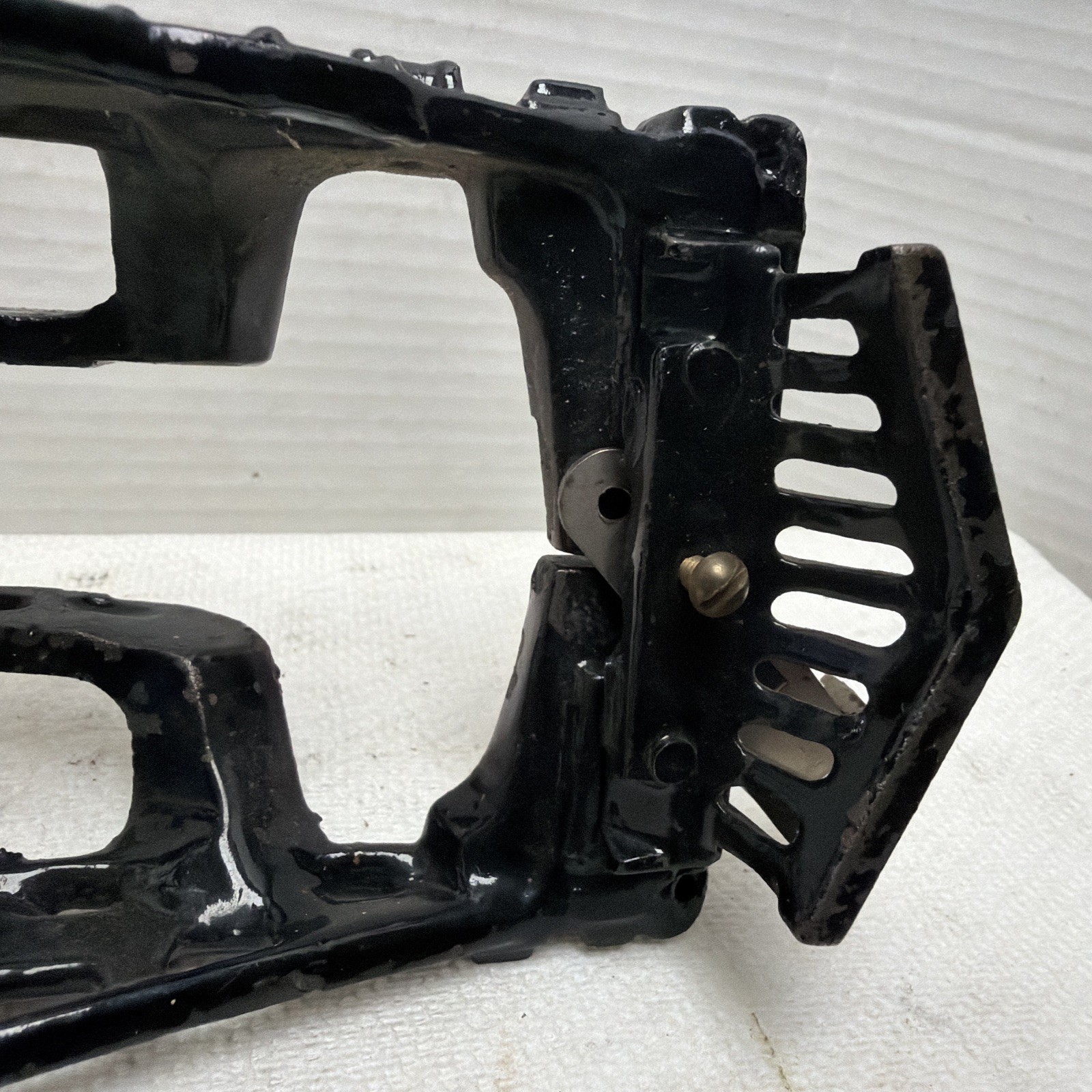 VINTAGE IVES RAILWAY LINES STANDARD GAUGE 3235R LOCOMOTIVE FRAME & SHELL