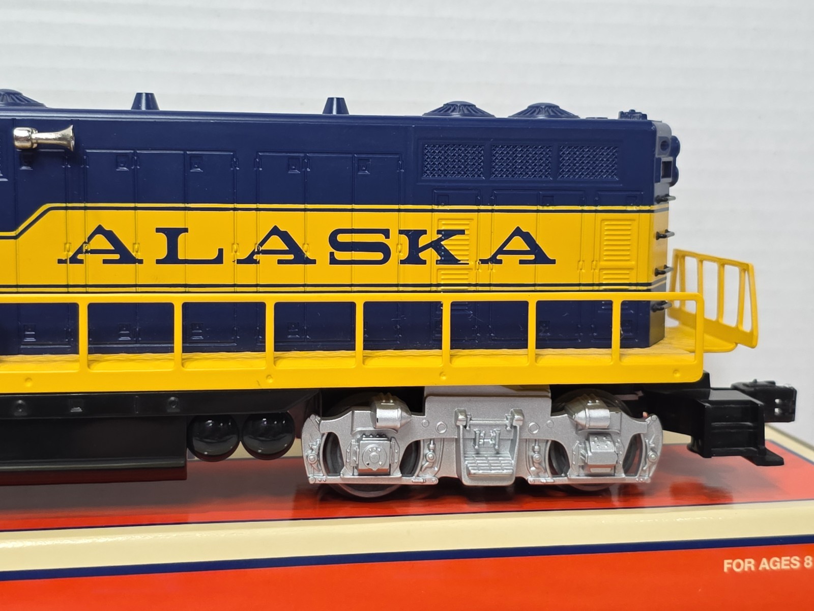 Lionel O 6-28857 Alaska Railroad 1704 GP7 Diesel Locomotive W/TrainSounds Ex/Box