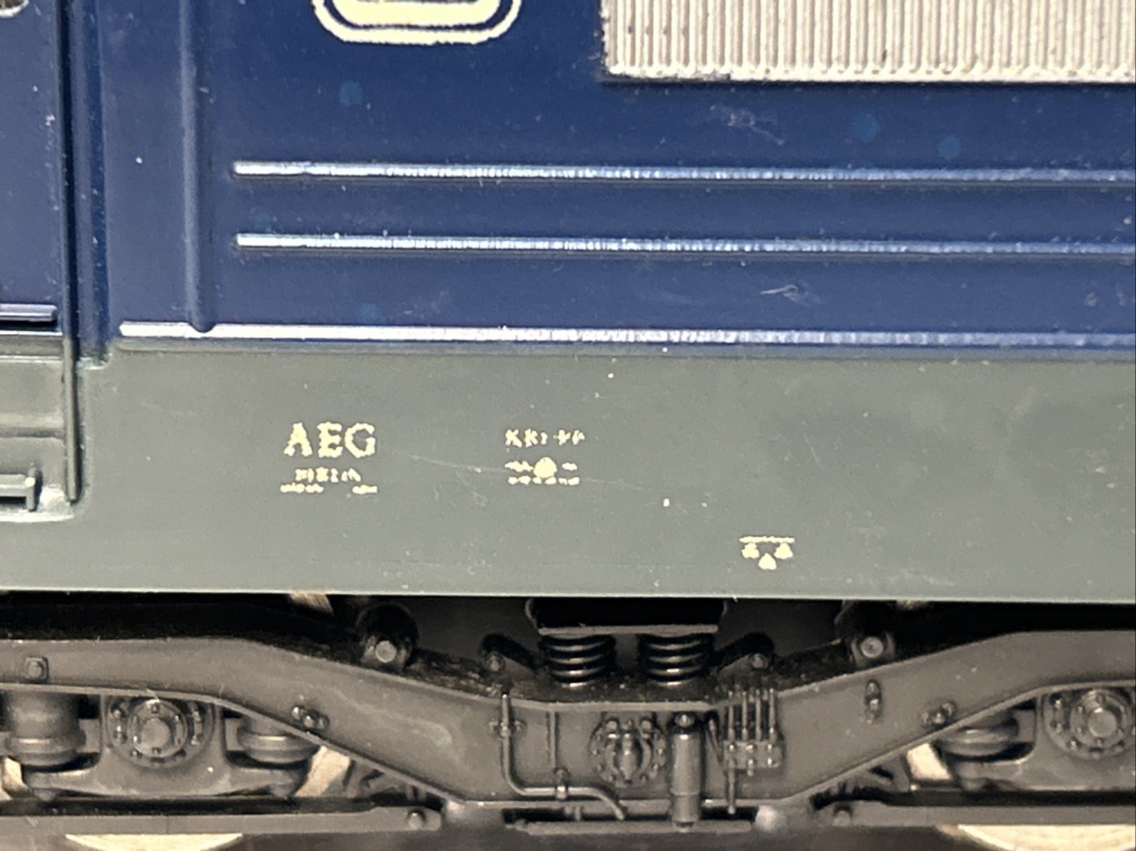 Lima Italy HO Scale 8032 Electric Loco DB #410001 AEG Berlin Line Powered Cool!