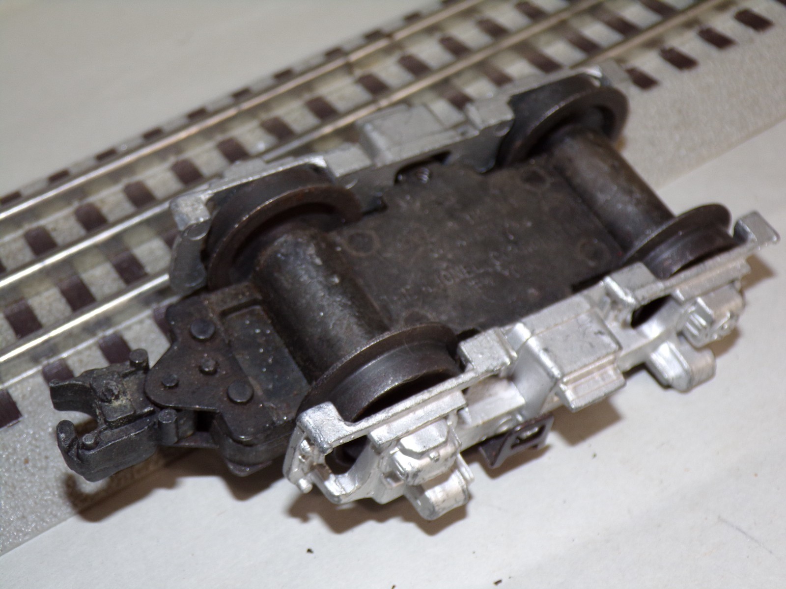 Vintage Original Lionel F3 2353 B unit or rear A Dummy Truck Silver side frames