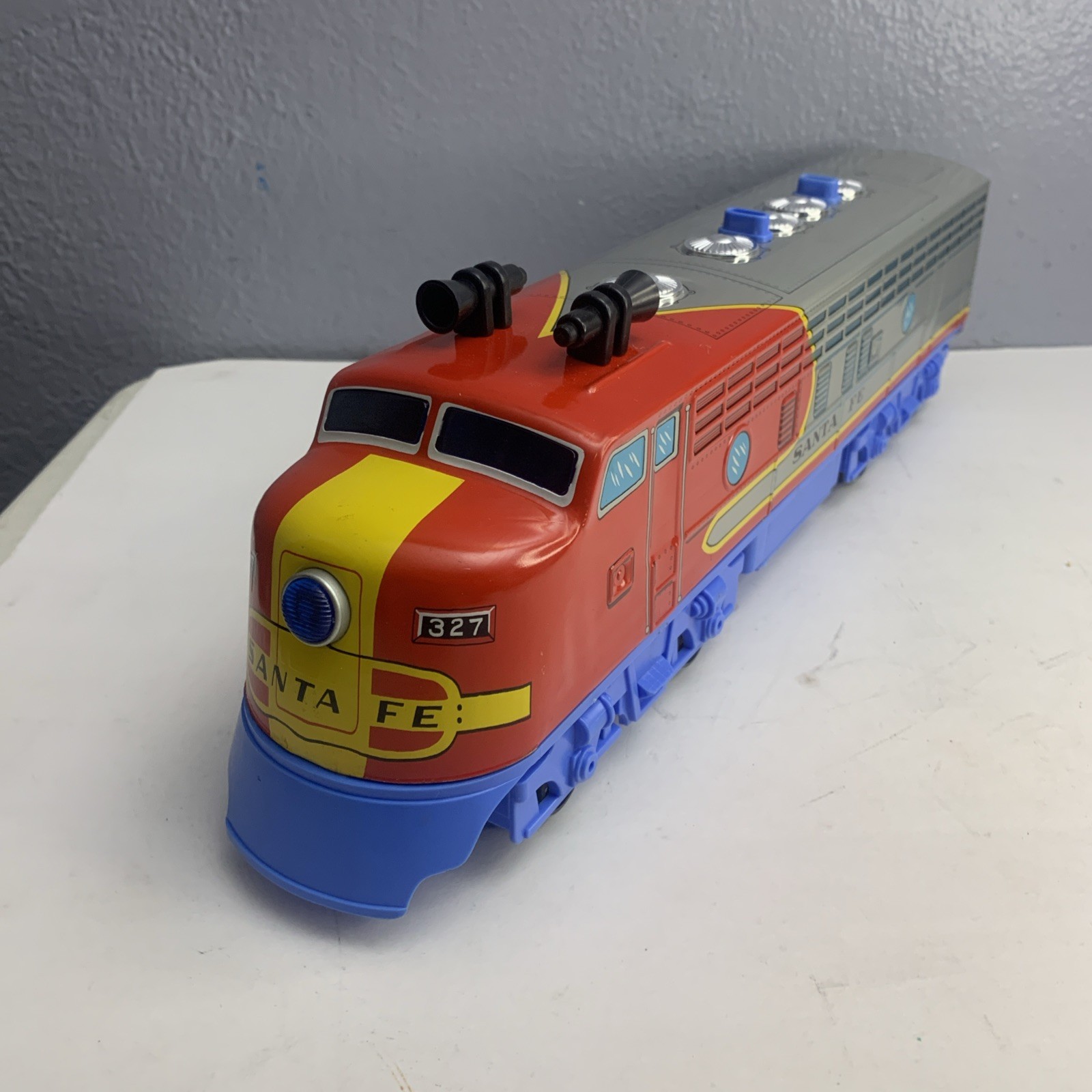 1950’s Vintage Locomotive Santa Fe 327 Trademark Modern Toys. Made In Japan 4190
