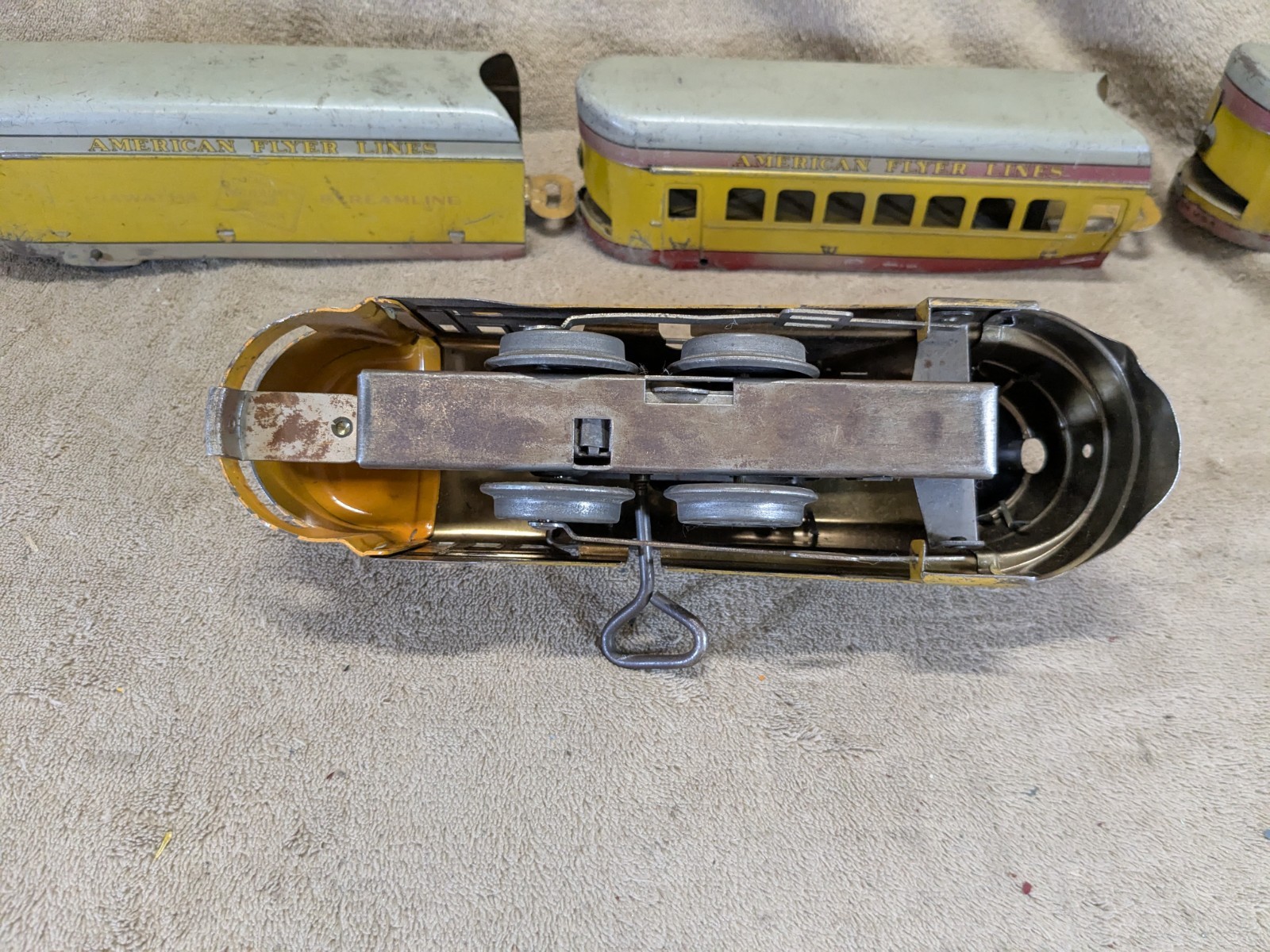 American Flyer Prewar Hiawatha Streamliner Lot of 4 Untested Yellow Gray
