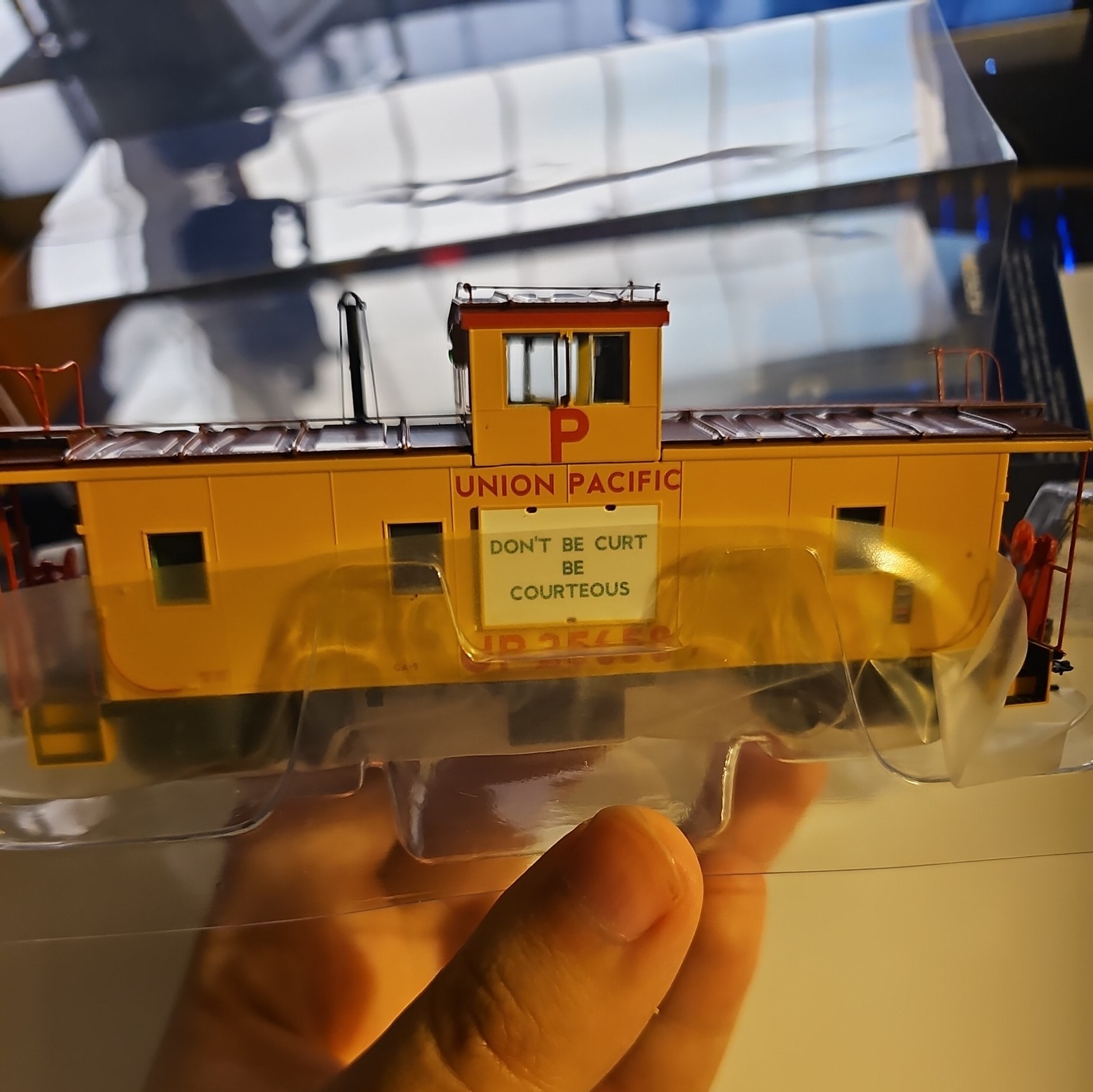 HO Scale ATHG78551 Athearn Genesis NCE LED UNION PACIFIC CA-9 Caboose 25658 1:87