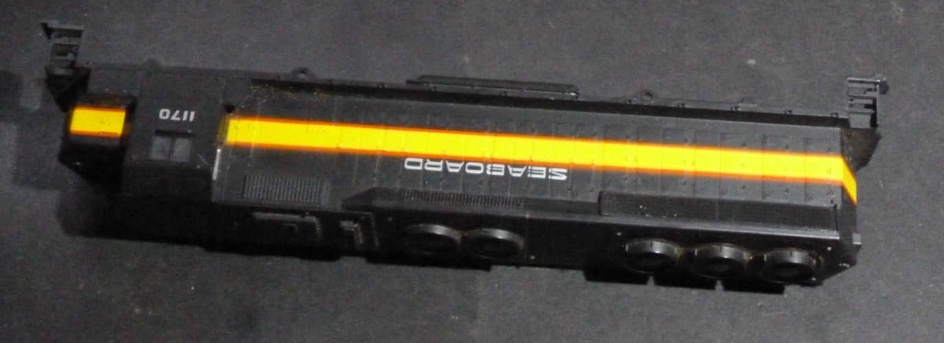 Ho Athearn Diesel locomotive Seaboard SD45 Shell