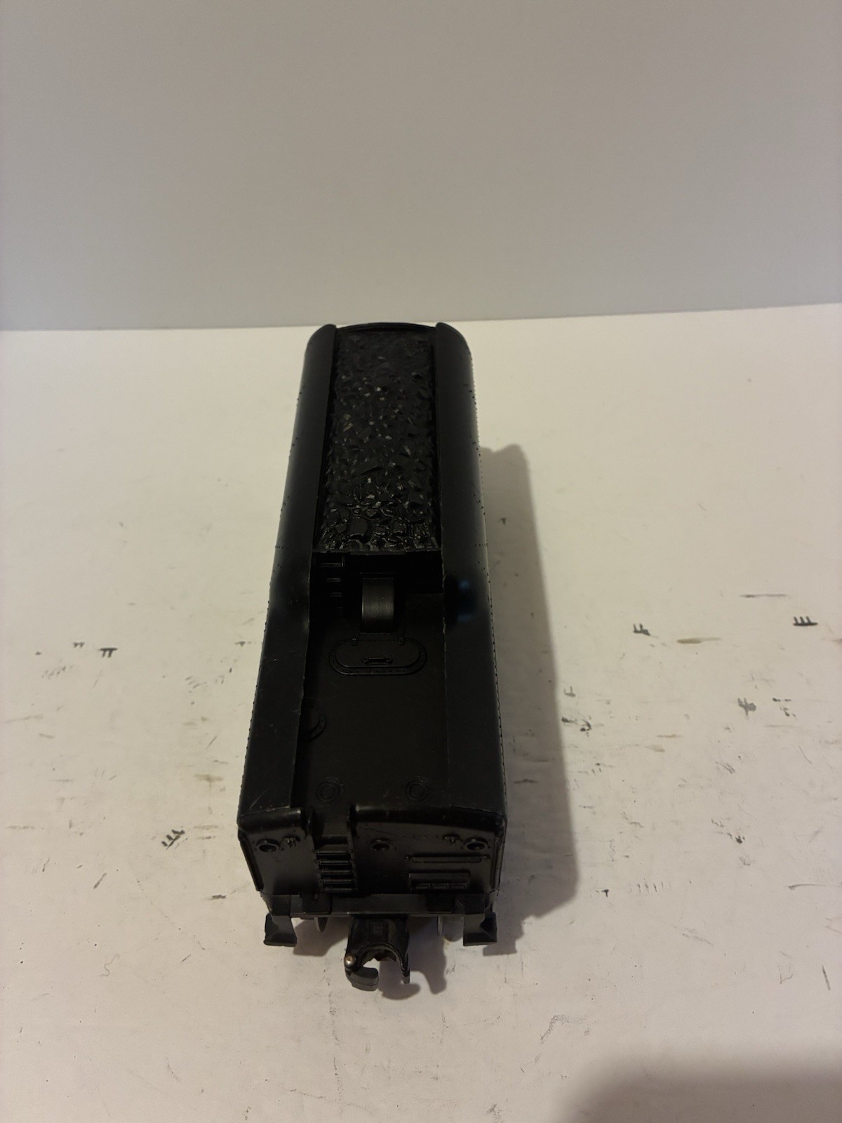 Lionel Modern Era 8902 DC Locomotive With Tender. Tested See Description. Runs.