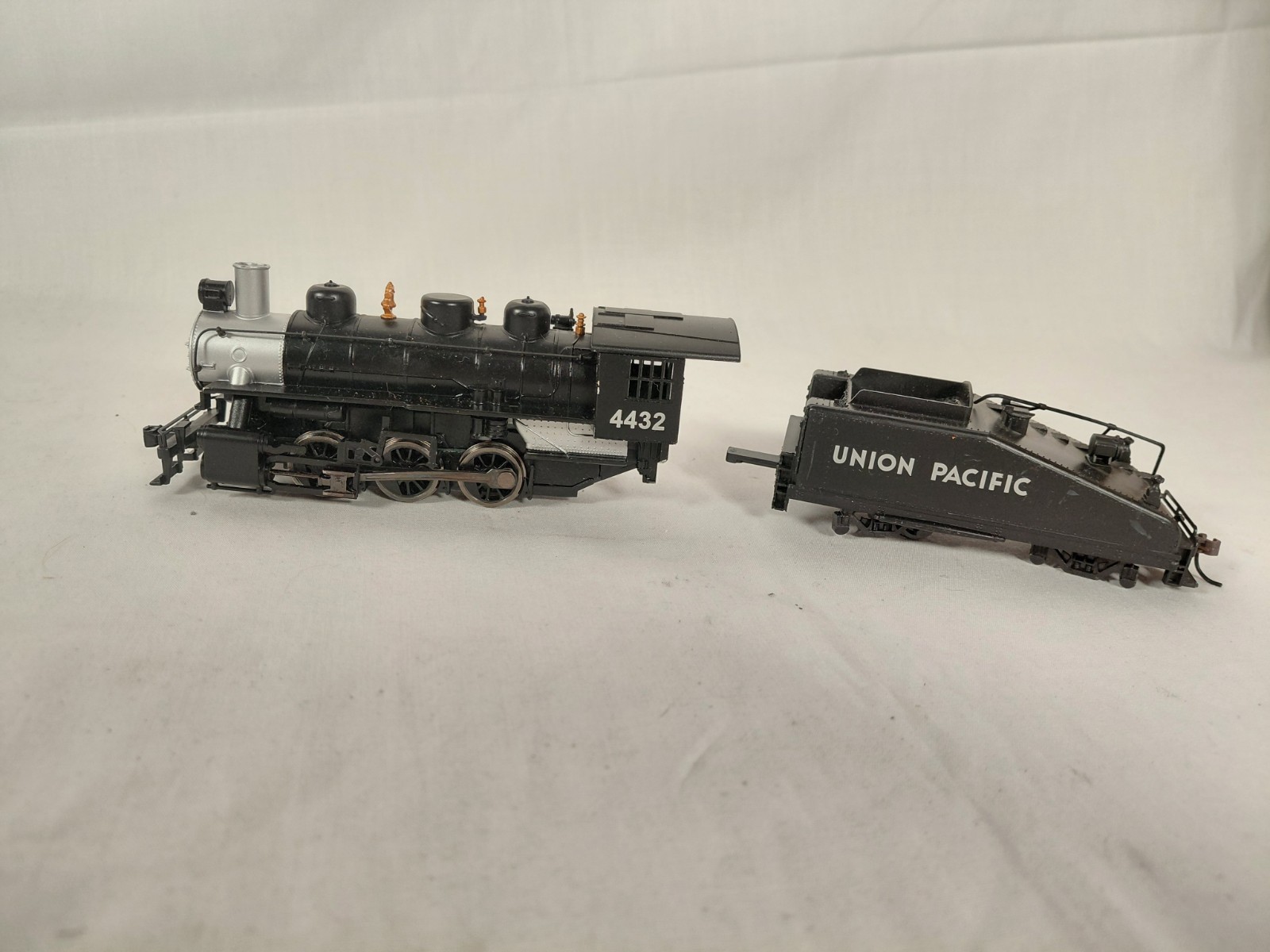ho Bachmann #4432 0-6-0 Steam Locomotive – w/Light -DC- UnTested