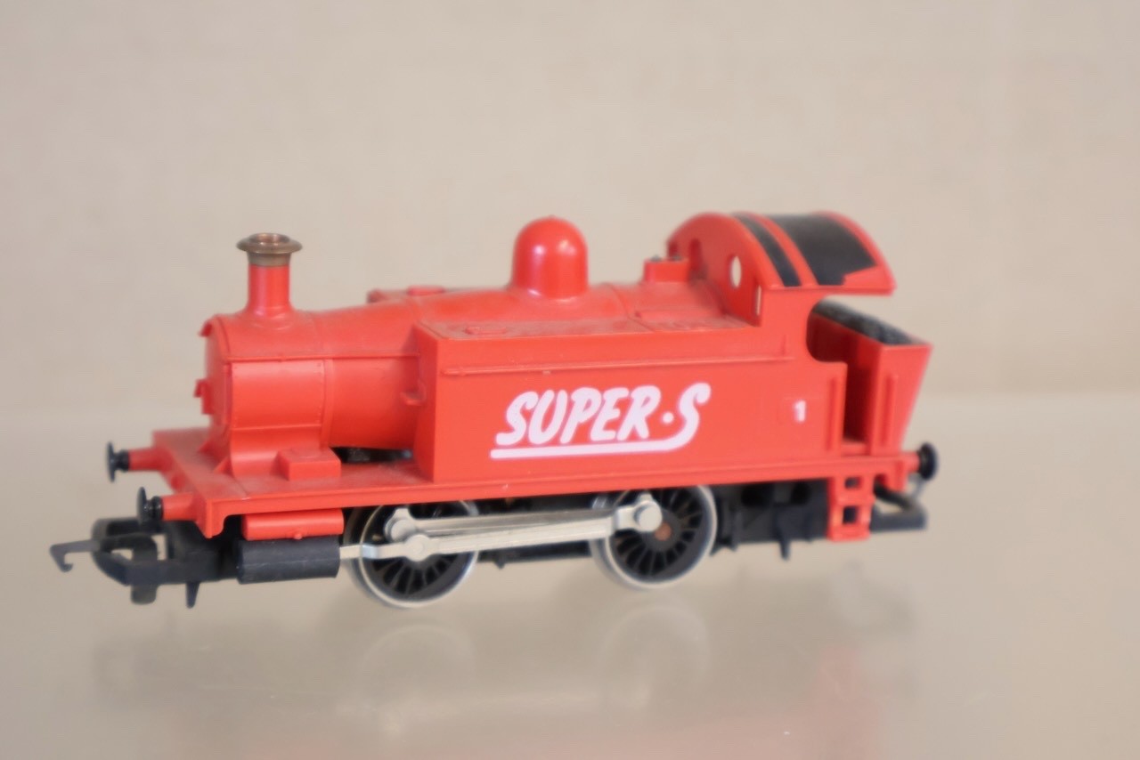 HORNBY 0-4-0 SUPER S HOLDEN CLASS 101 INDUSTRIAL TANK LOCOMOTIVE 1 om