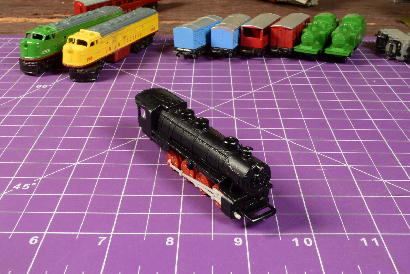 N/OOO SCALE – Lone Star Treble-O-Trains 0-8-0 Steam Locomotive