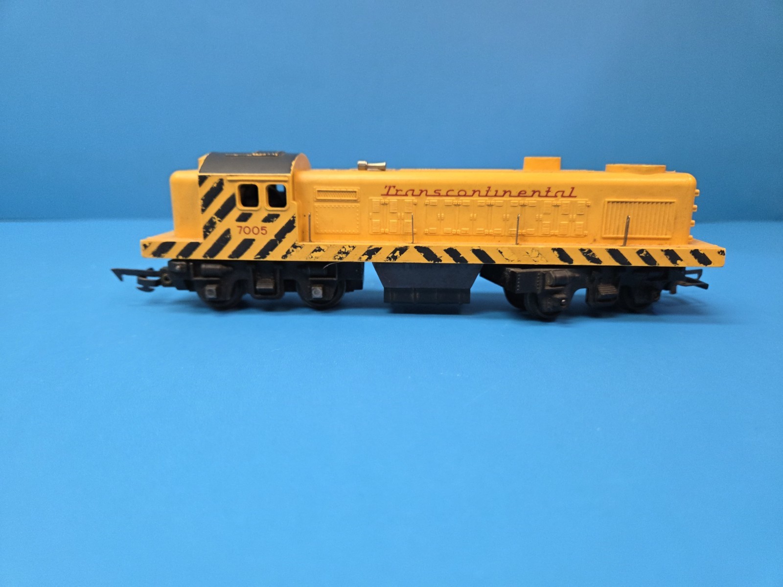Tri-ang R155 Transcontinental RS2 Switcher Yellow 7005