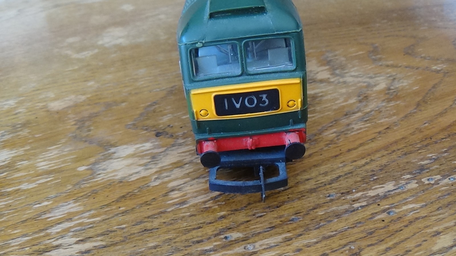 Hornby Class 47 No. D1670 ‘ Mammoth’ BR two tone green R328 OO scale. DCC wired.
