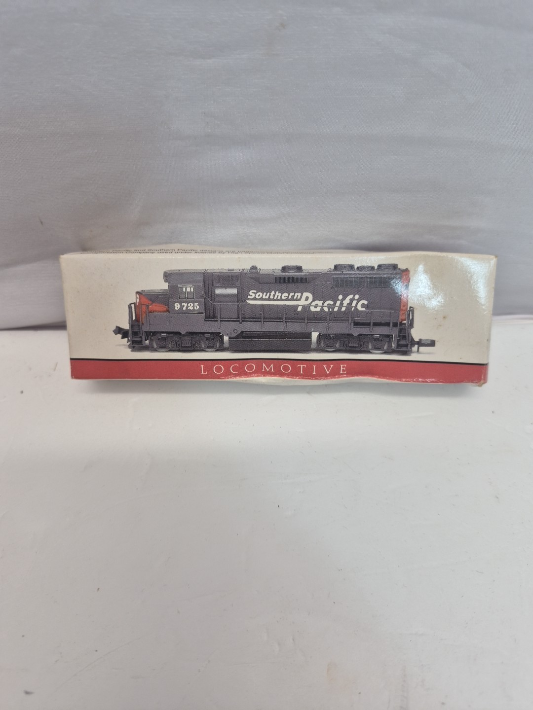SOUTHERN PACIFIC SP 9725 LOCOMOTIVE TRAIN NO. 418 HIGH SPEED