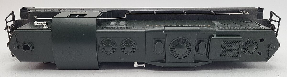 Lionel 6-8358 O Gauge Pennsylvania GP-9 Non-Powered Diesel Locomotive EX/Box