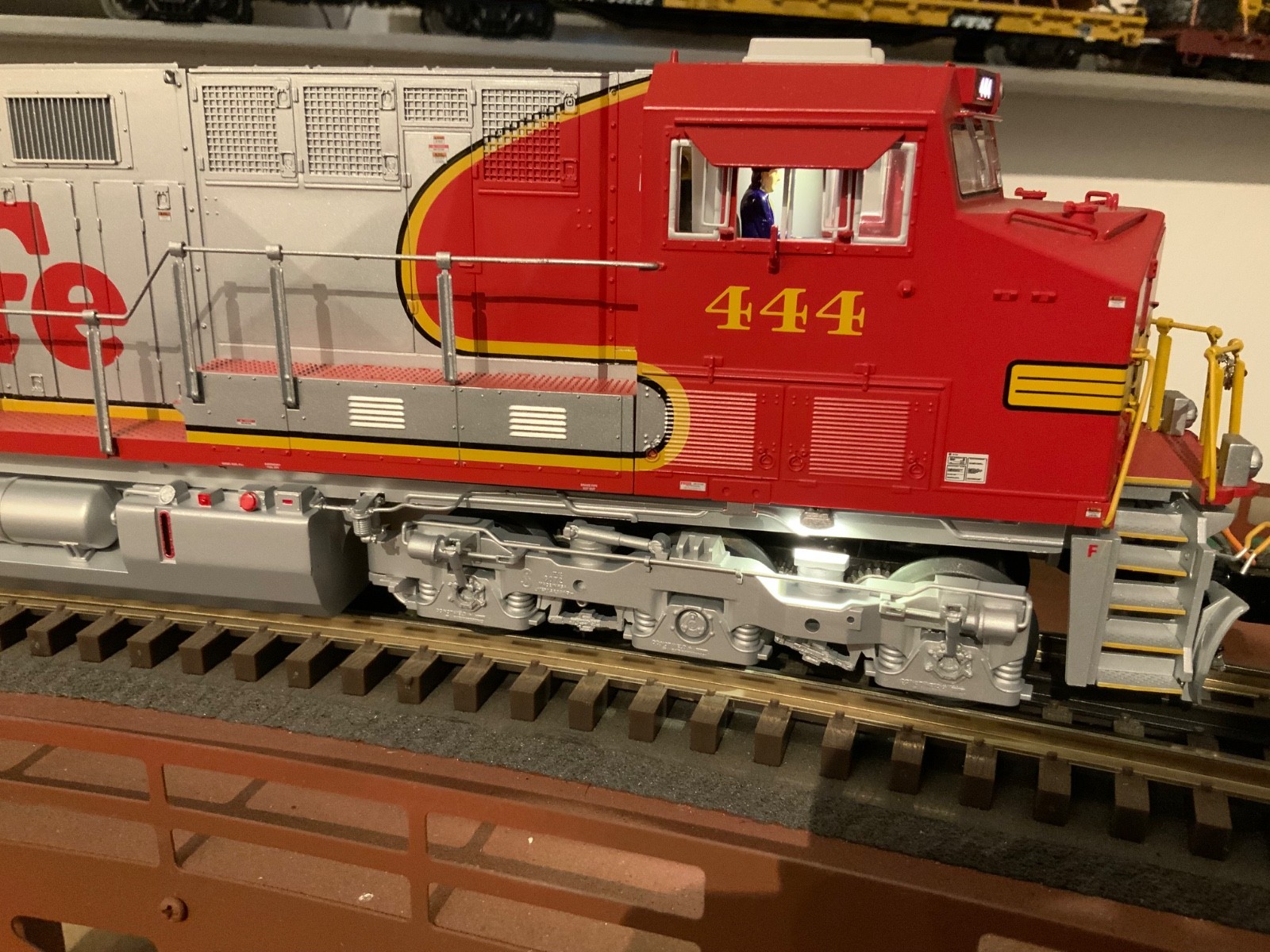 LIONEL 6-82216 SANTA FE “Warbonnet” LEGACY ES44AC Diesel Engine O-Gauge TESTED!!