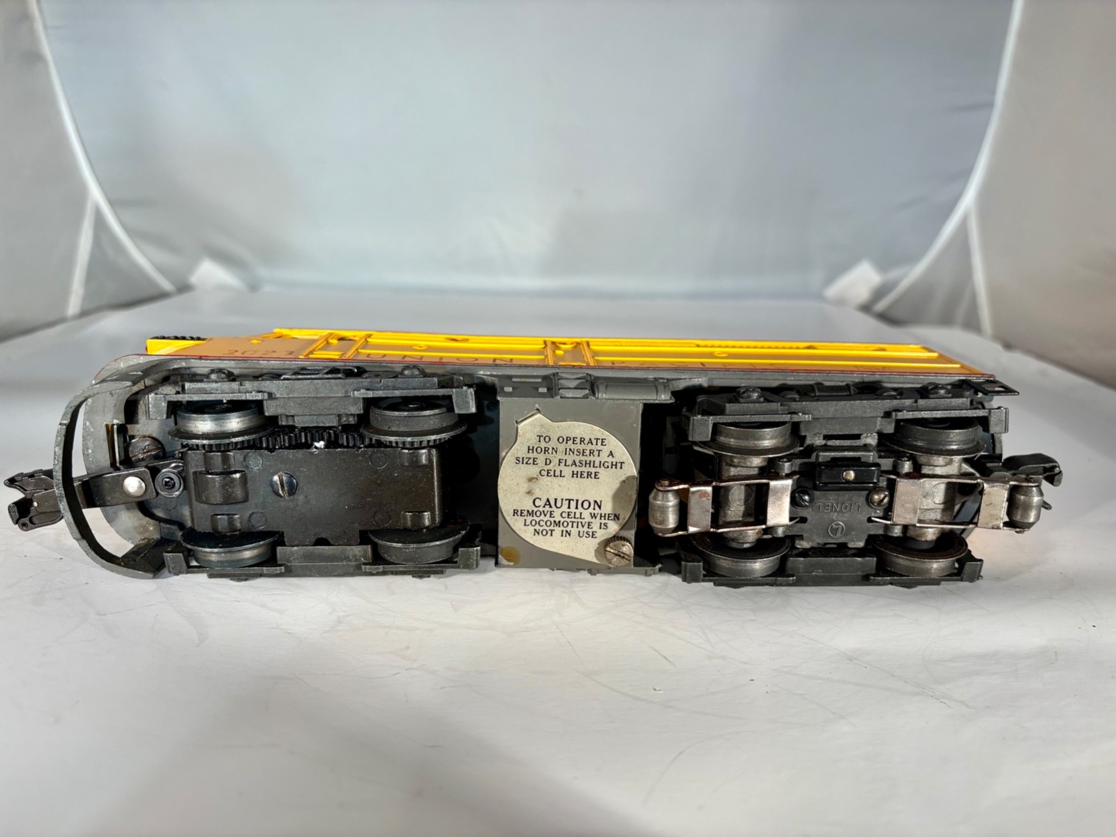 Lionel #2023 Yellow Union Pacific AA Alcos, EX, 1950-51