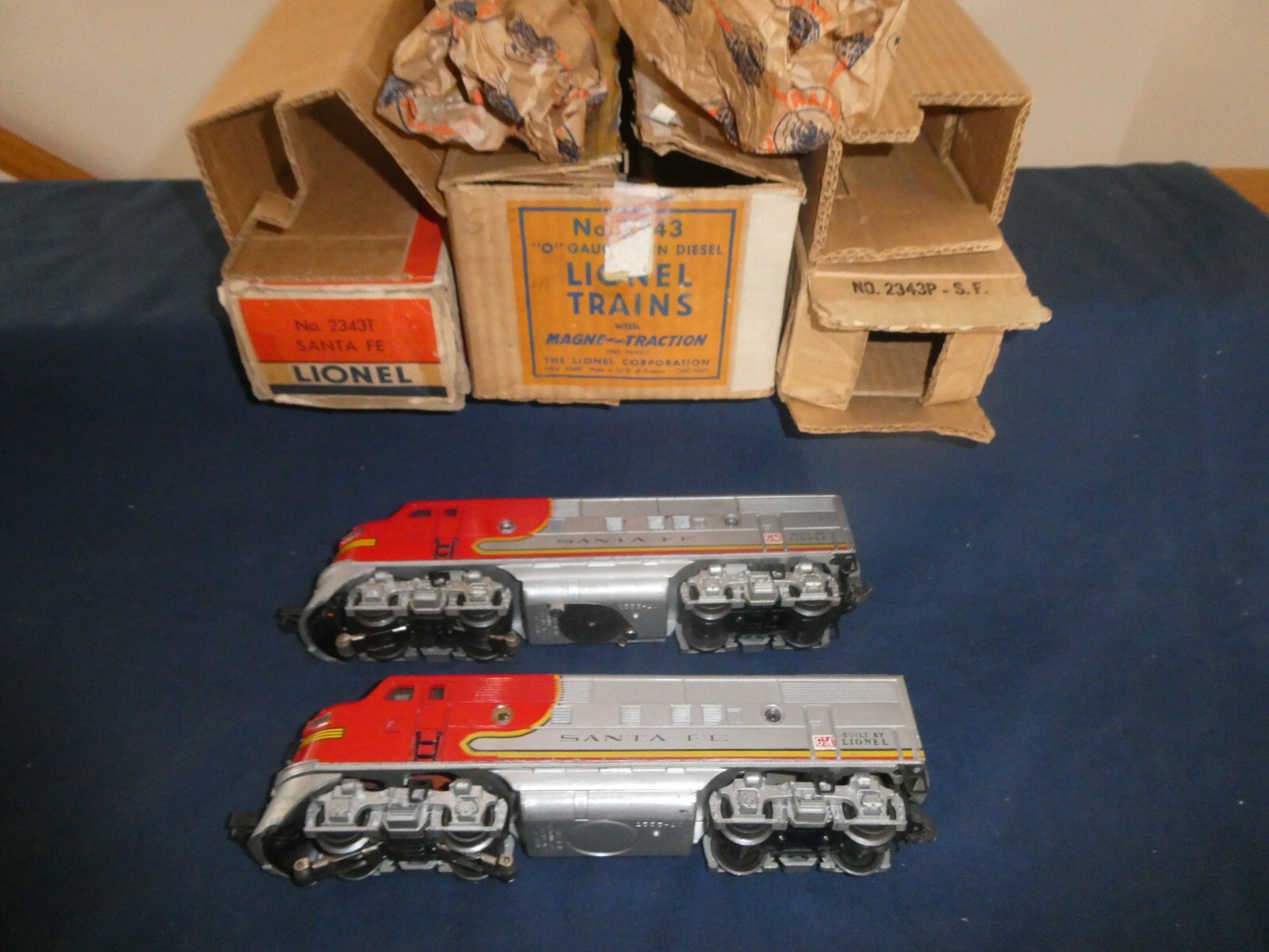 LIONEL 2343 AA SANTA FE F3’S IN OB’S, MASTER CARTON, & WRAPPING PAPER EXCELLENT