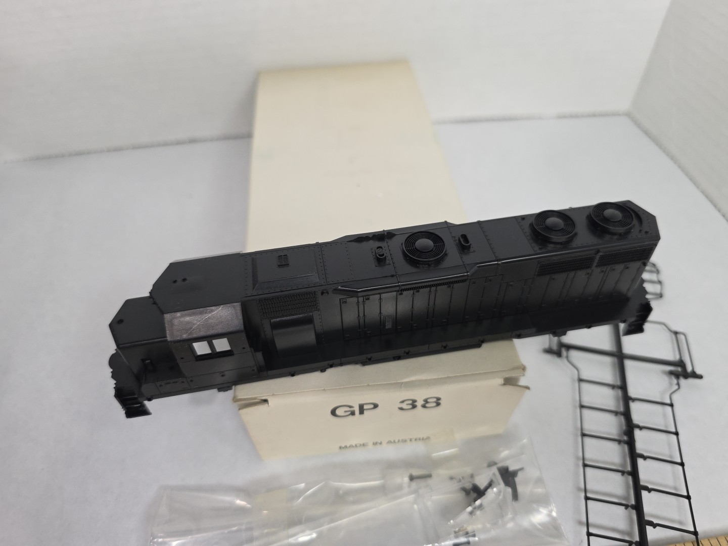 Shell Only* Atlas HO Scale GP38 Diesel Locomotive Undecorated LN Austria Roco(6)