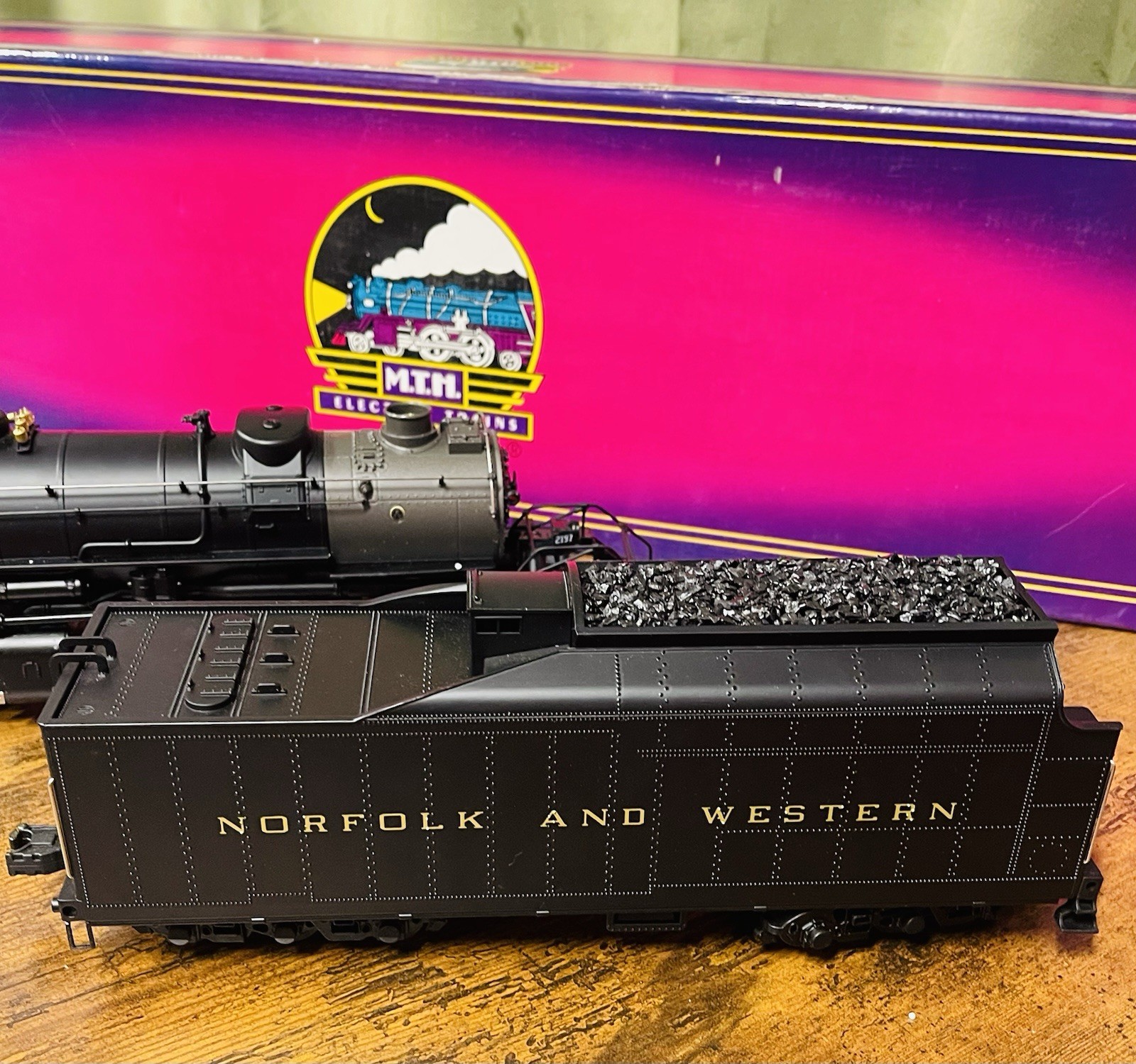 MTH MT-3009L Norfolk & Western 2197/ 2-8-8-2 Cast Mallet Steam Engine & Tender