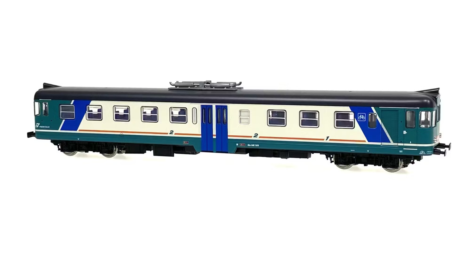 Vitrains 2235 ALN 668.1606 Livery XMPR FS Trenitalia, Internal Illumination