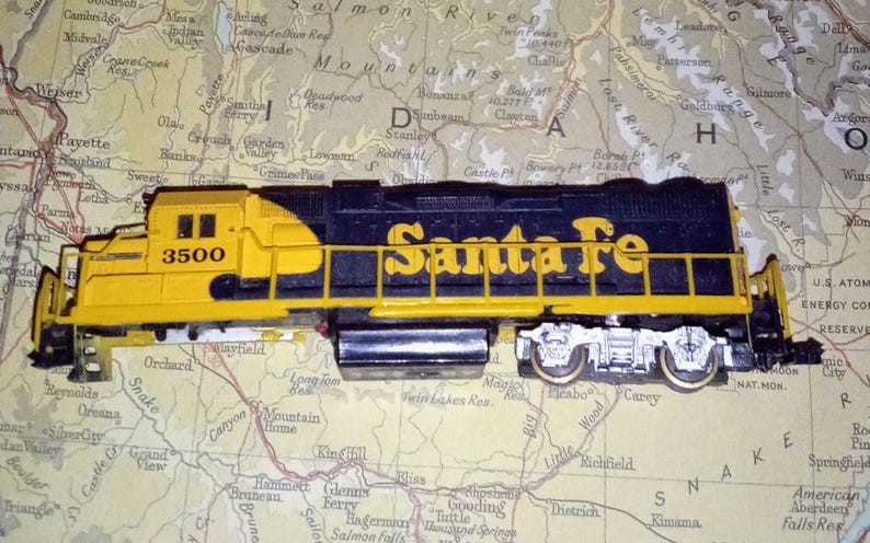 Vintage Life-Like N Gauge Santa Fe #3500 Locomotive Missing Front Wheels As-Is
